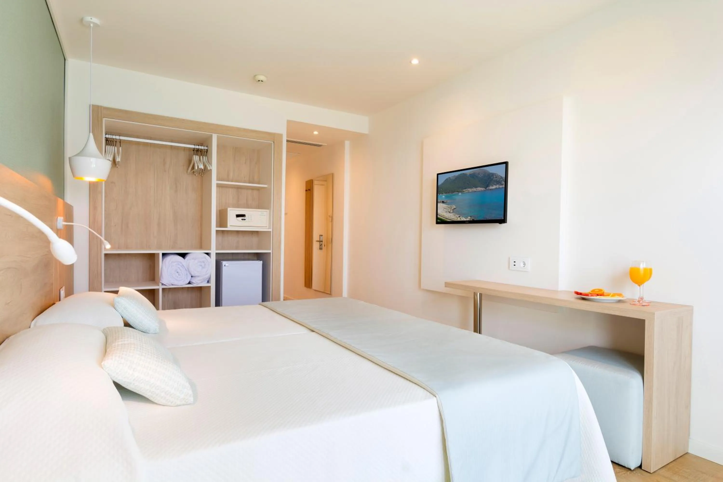 Bedroom, Bed in HSM Regana - Adults Only