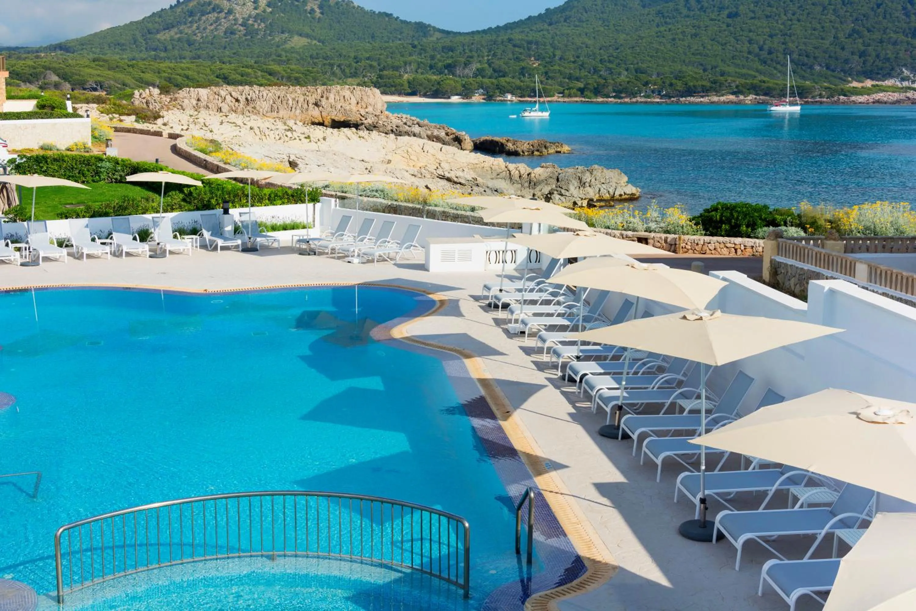 Pool view in HSM Regana - Adults Only