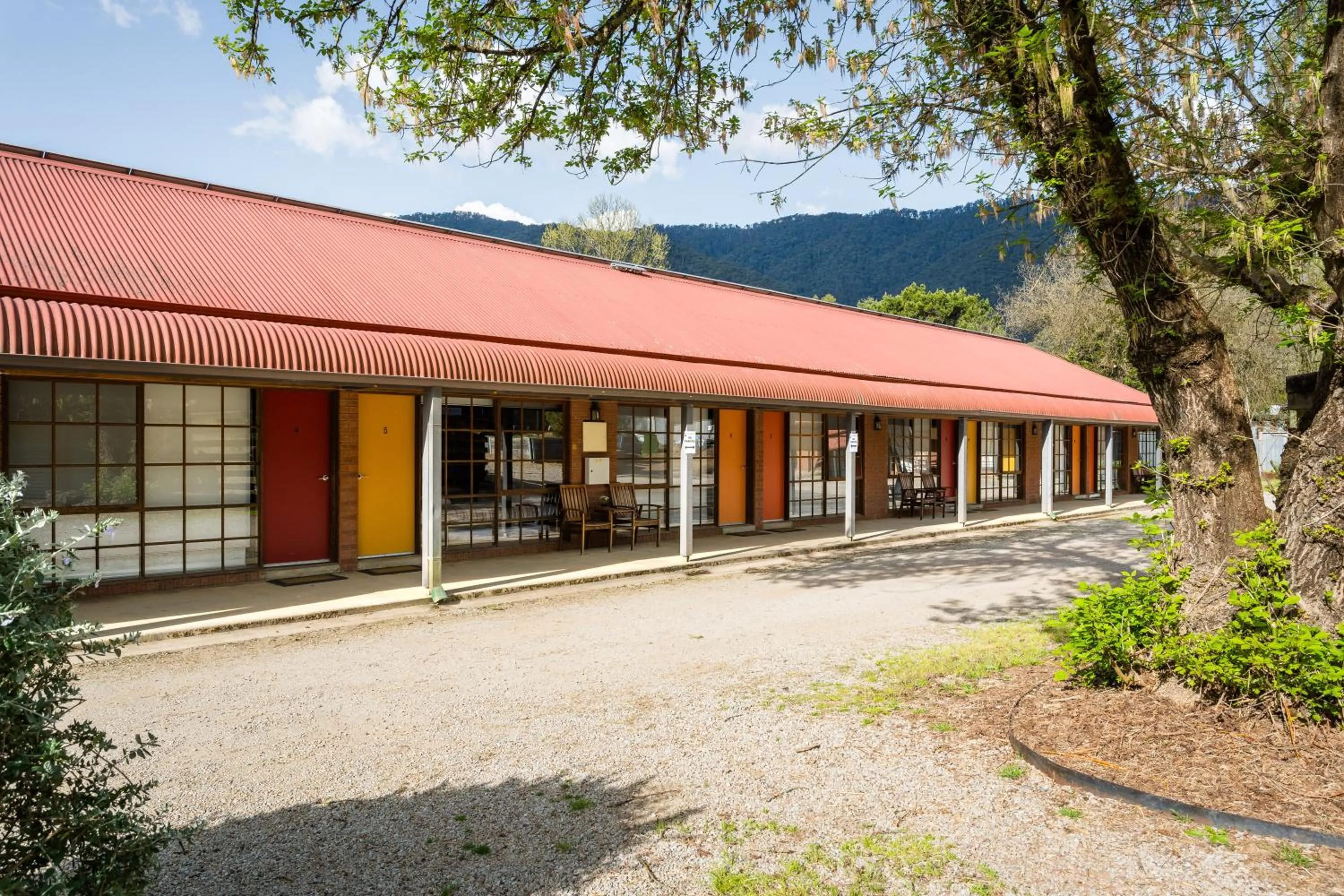 Property building in The Harrietville Snowline Hotel