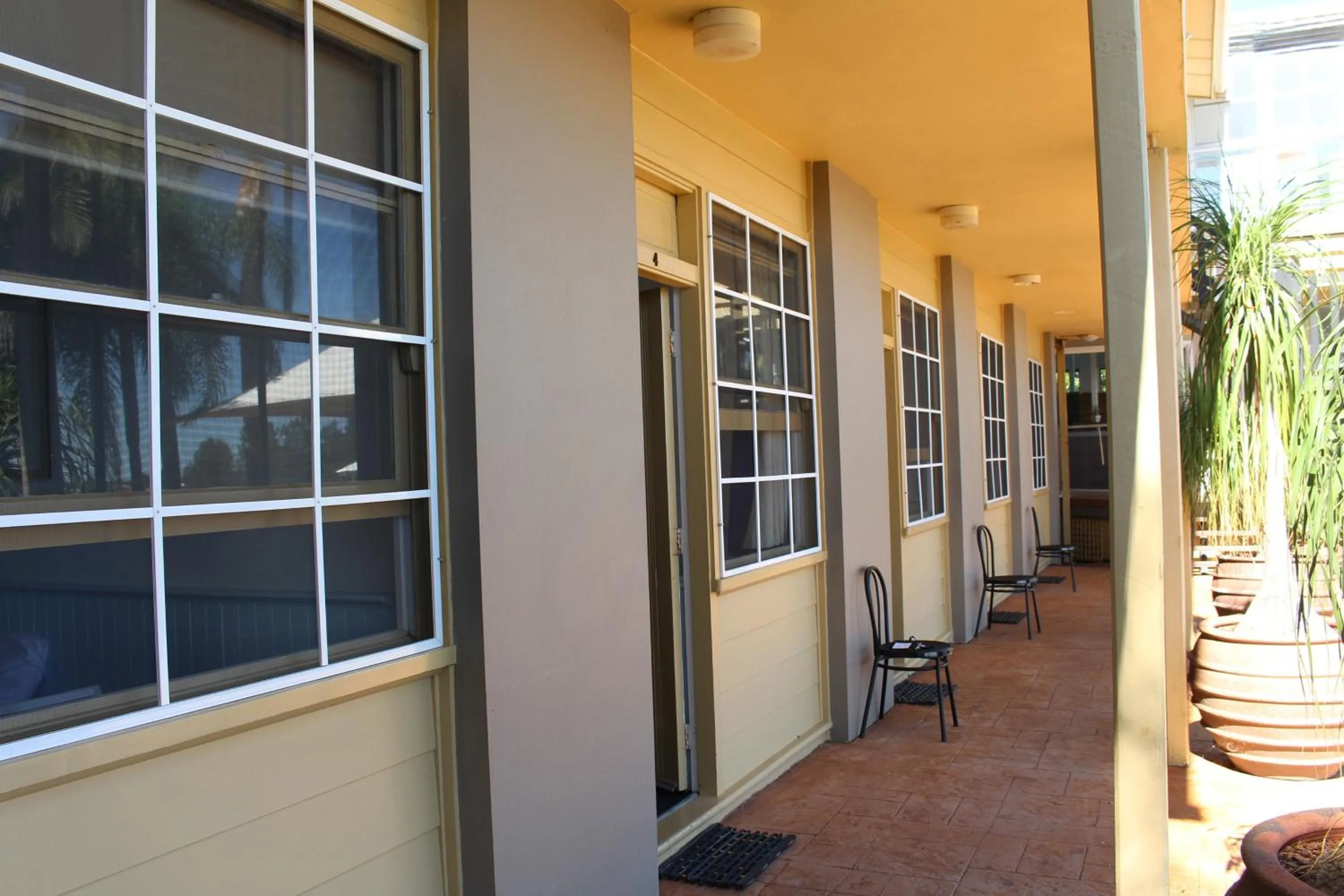 Property building in Squid's Ink Motel