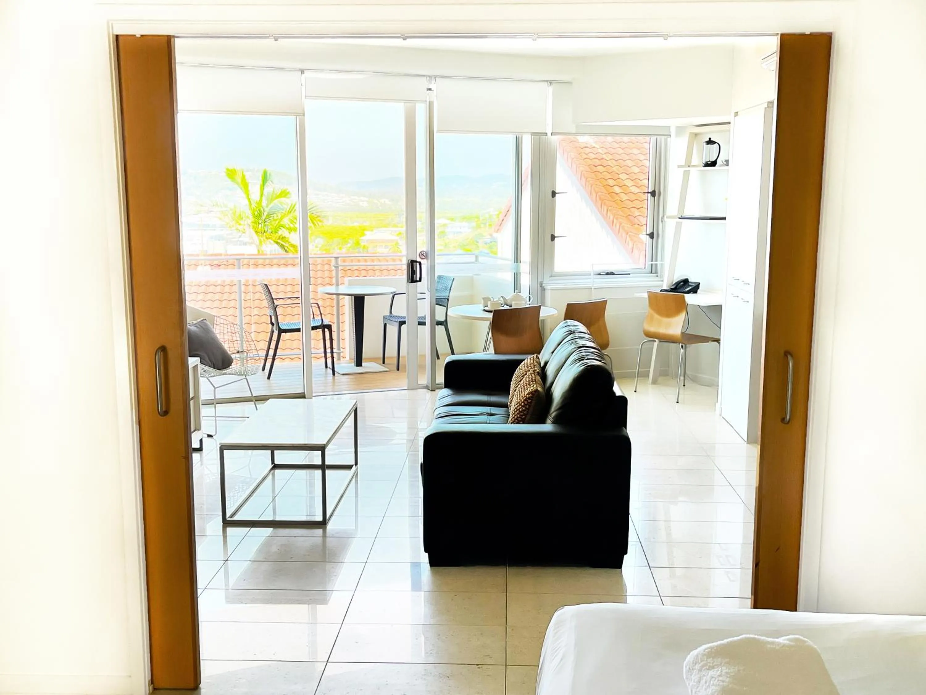 Living room in Oshen Holiday Apartments Yeppoon