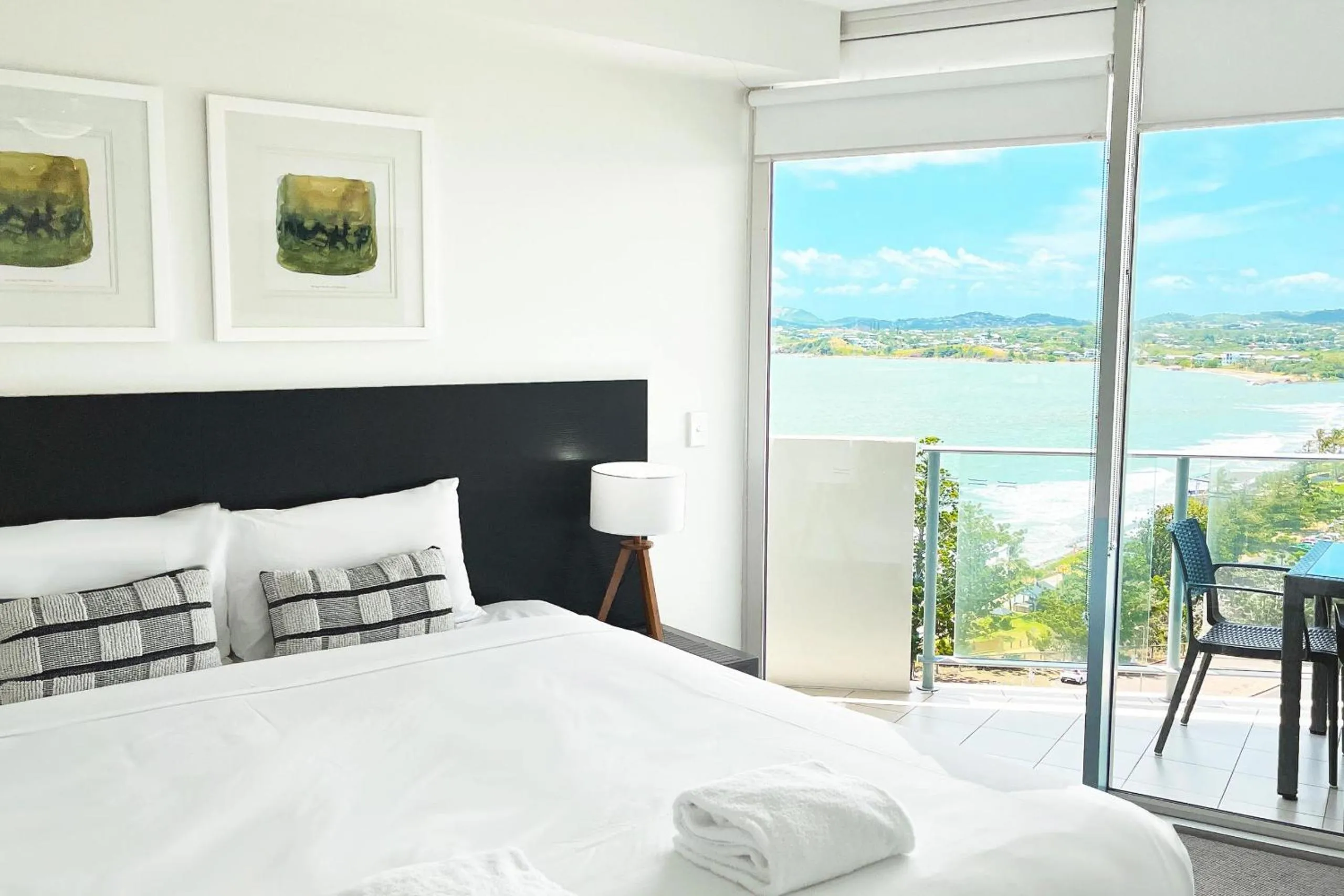 Bed in Oshen Holiday Apartments Yeppoon