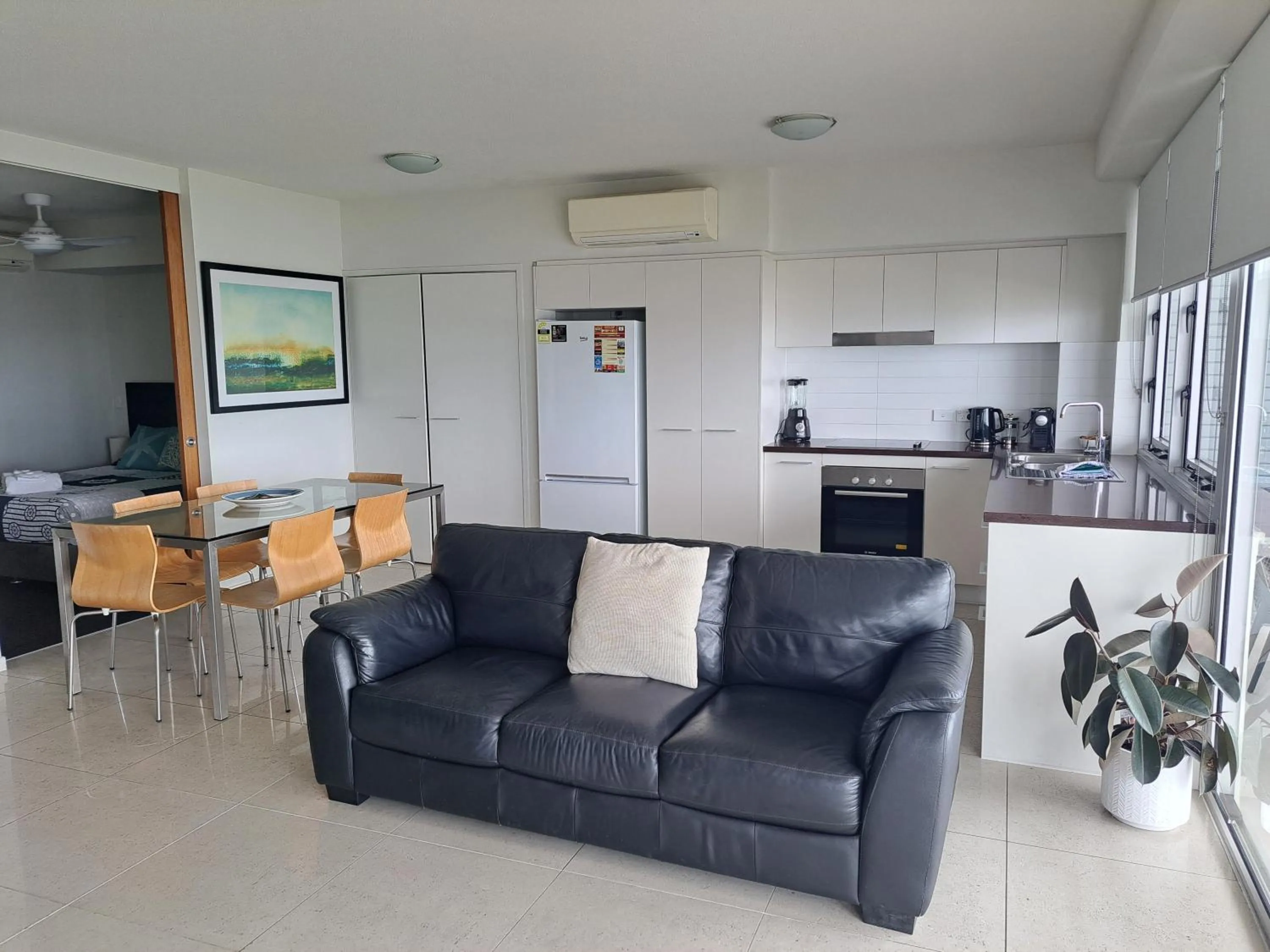Living room in Oshen Holiday Apartments Yeppoon