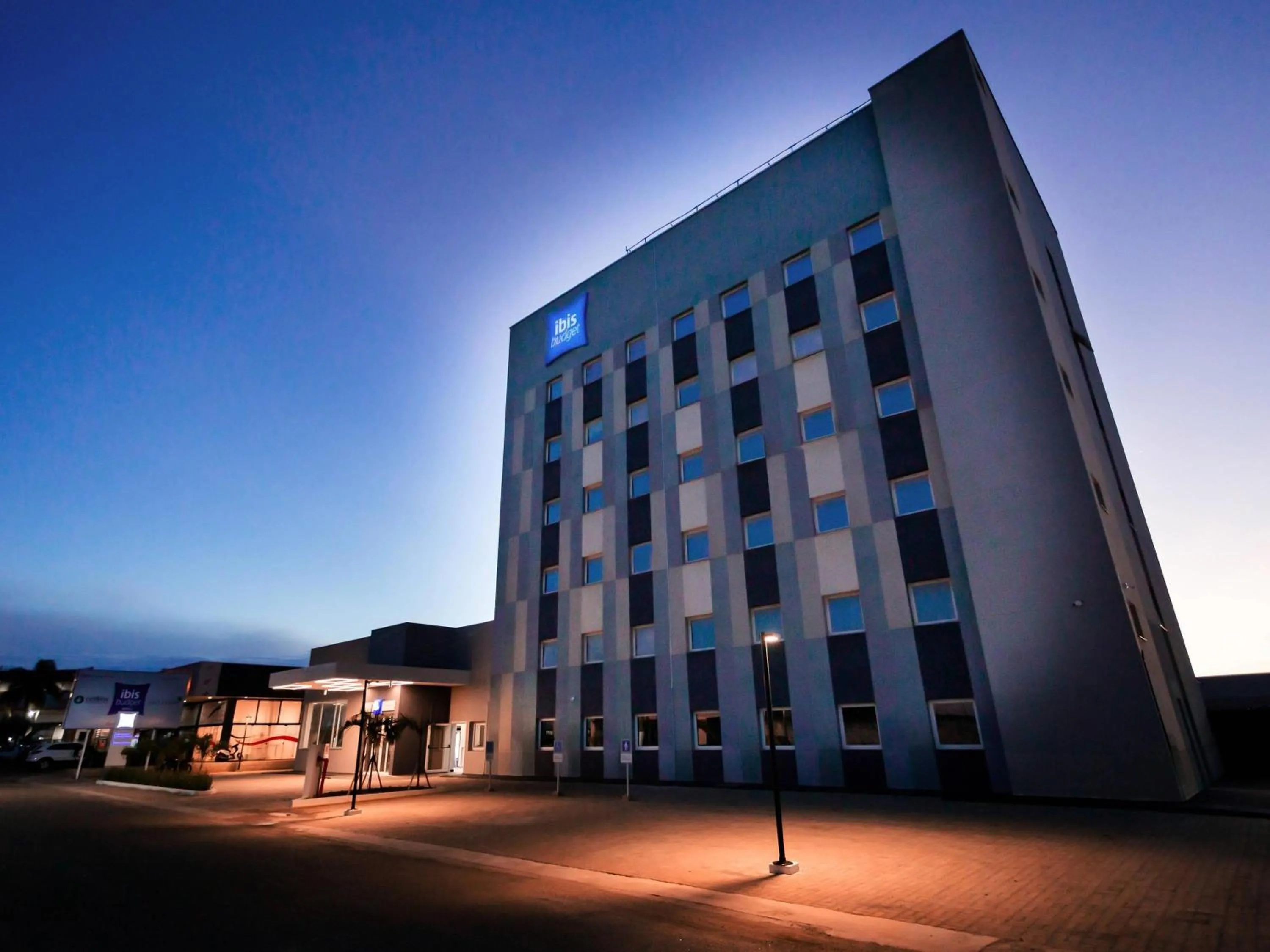 Property building in IBIS BUDGET CAPAO Bonito