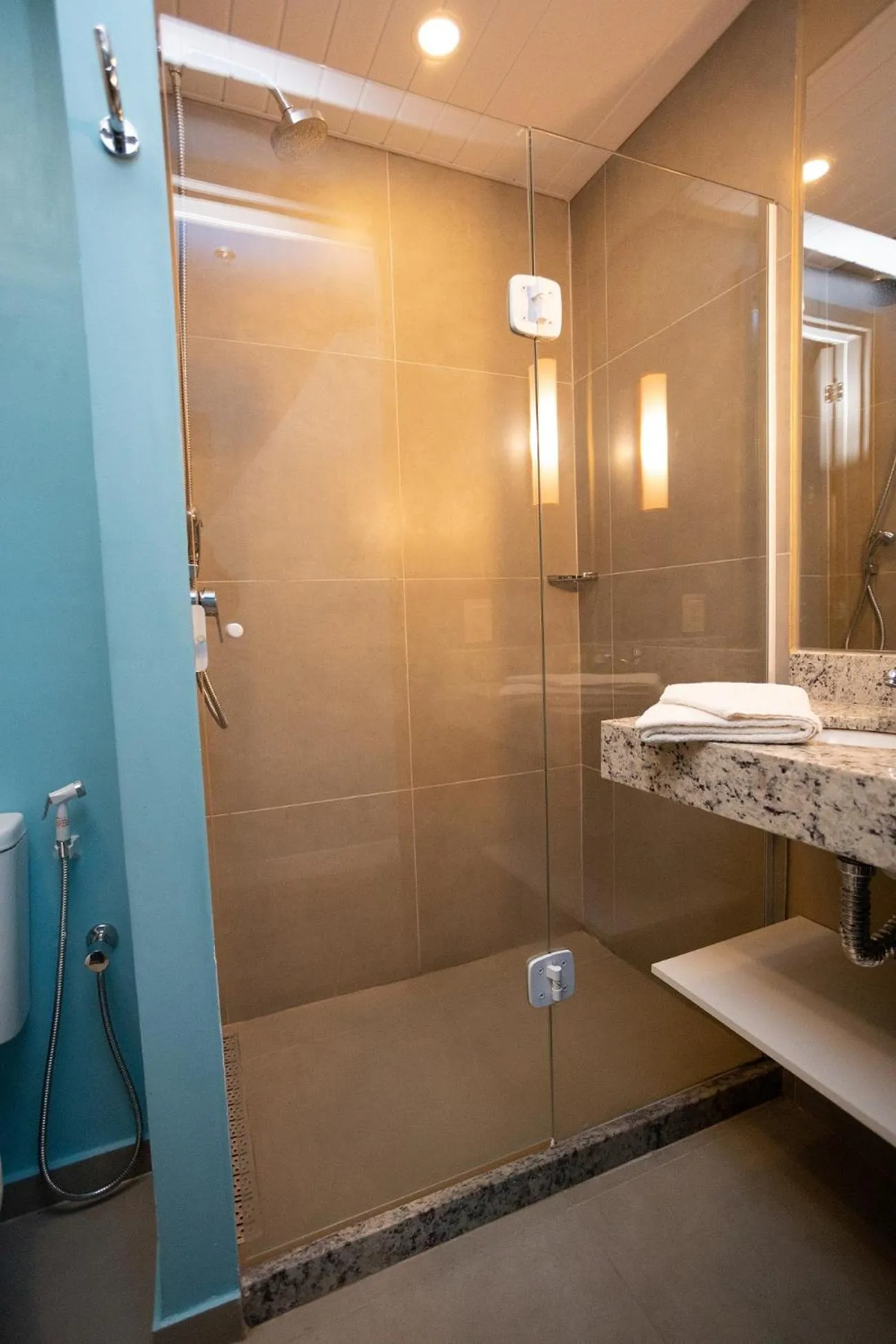 Bathroom in IBIS BUDGET CAPAO Bonito
