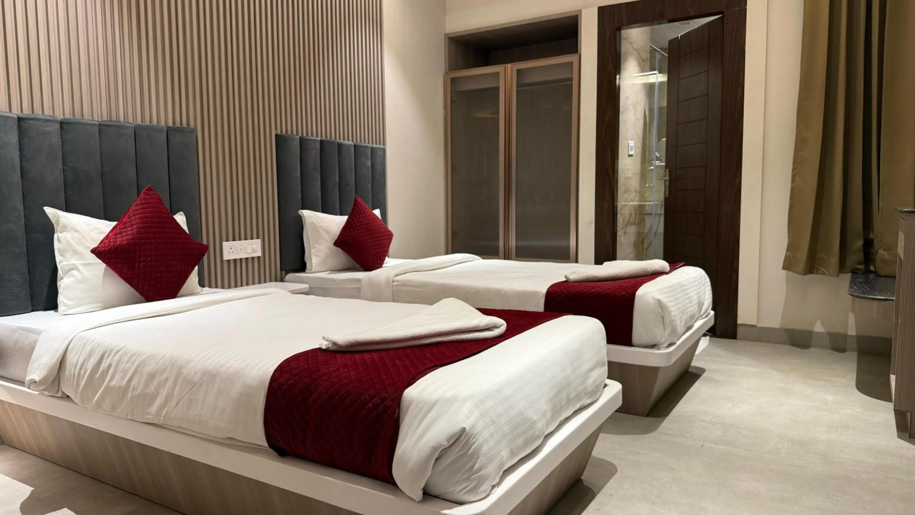 Bed in Hotel River Rhythm Assi Ghat