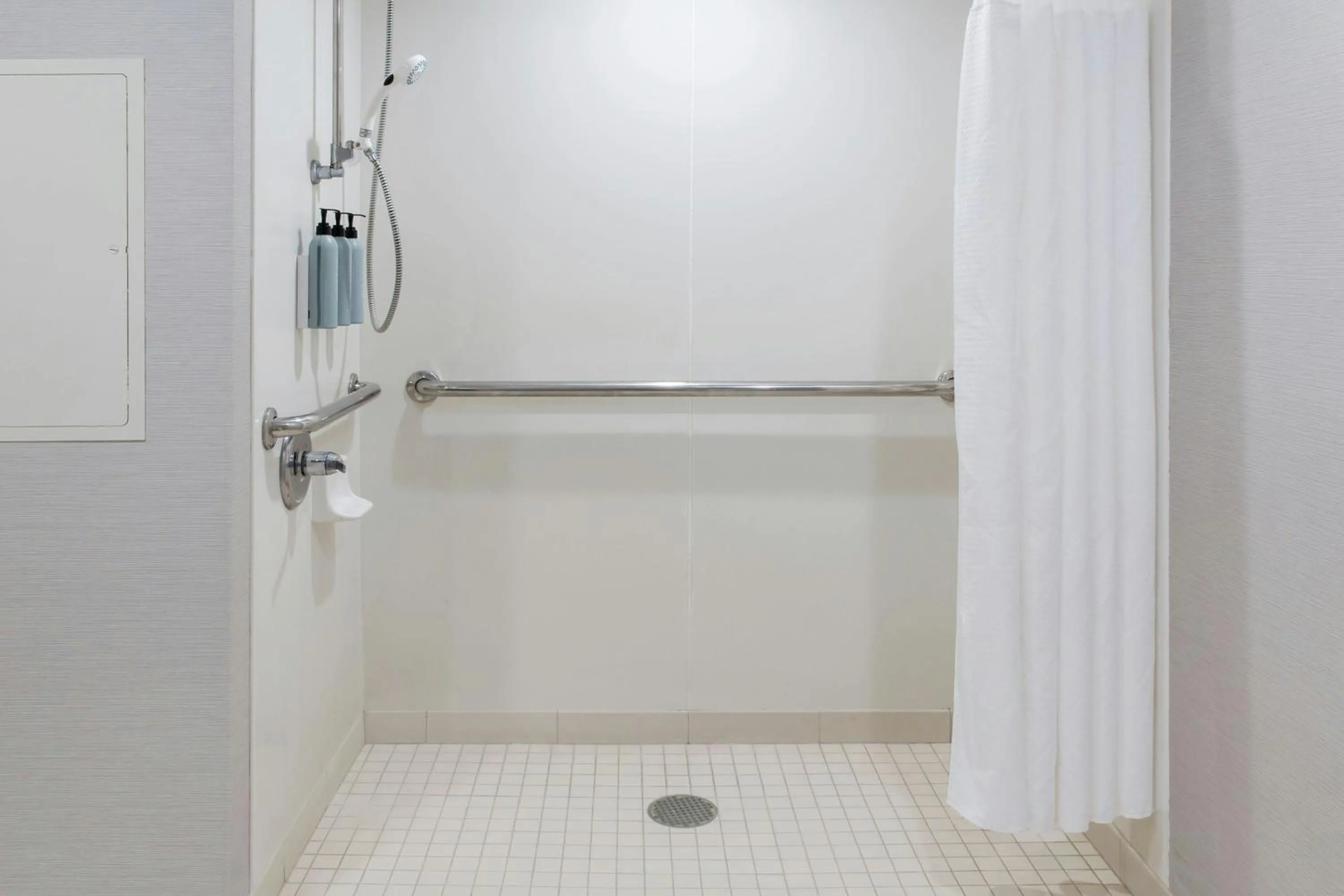 Bathroom in Courtyard by Marriott Buffalo Amherst/University