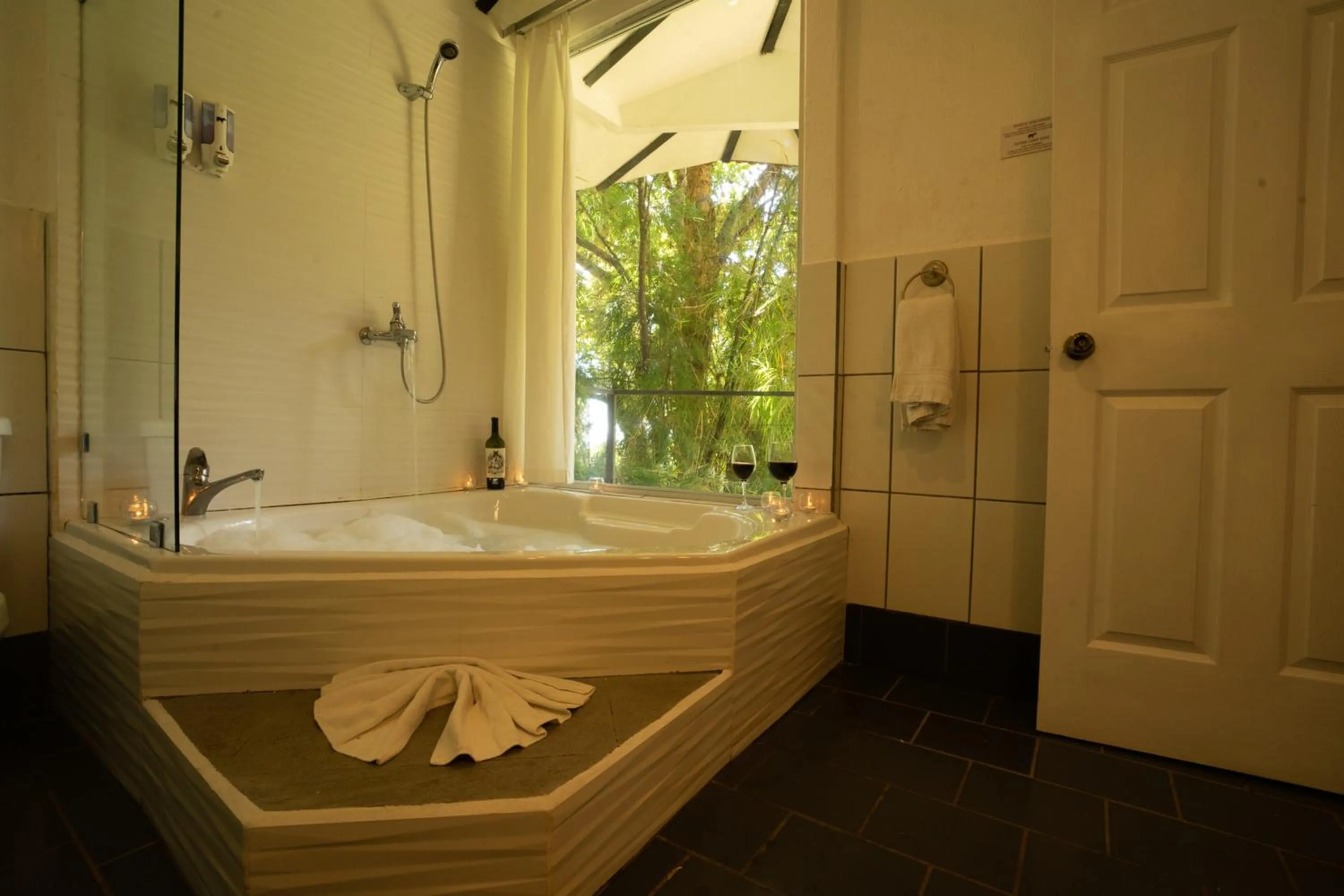 Shower in Dantica Cloud Forest Lodge