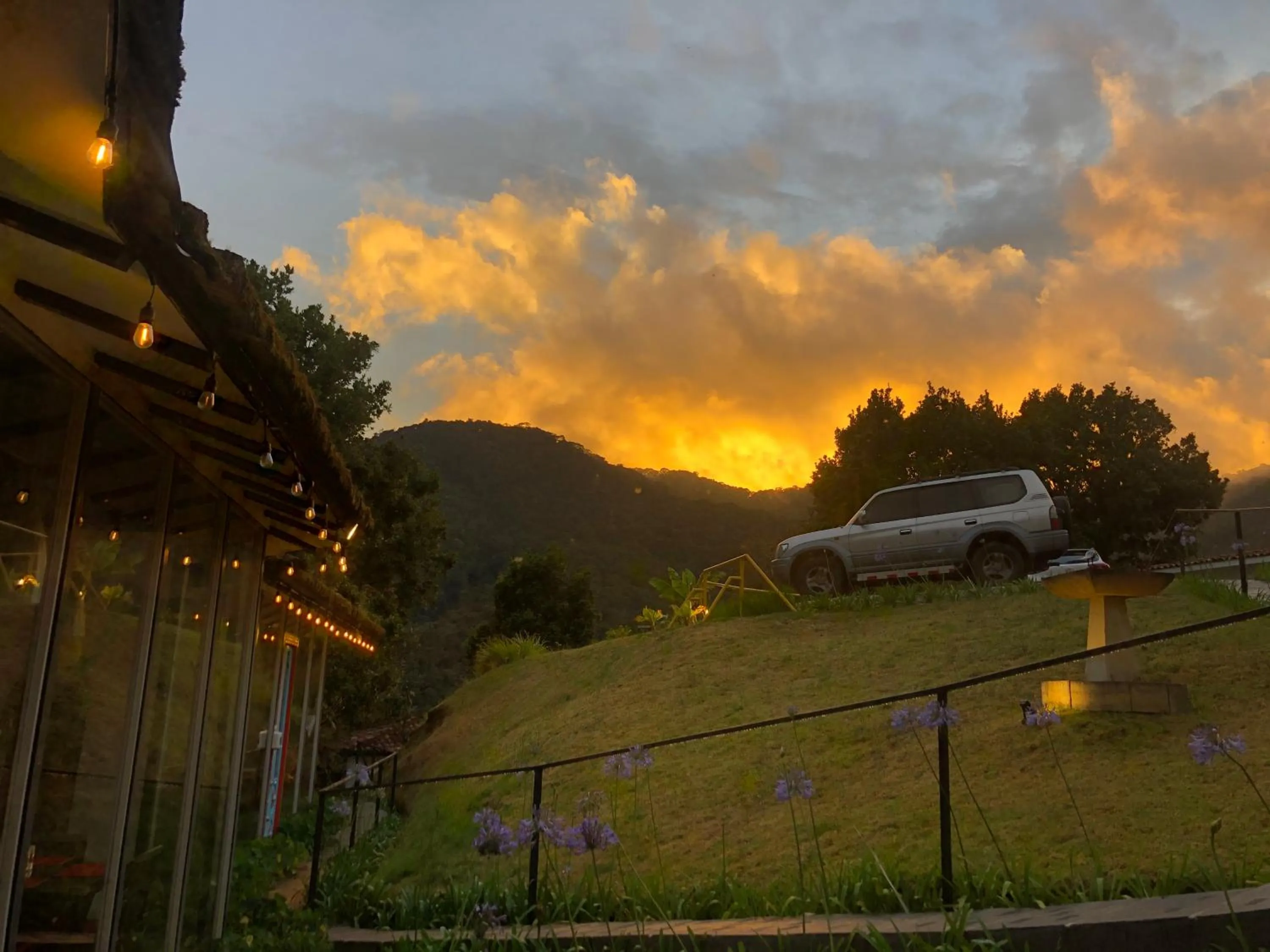 Parking in Dantica Cloud Forest Lodge