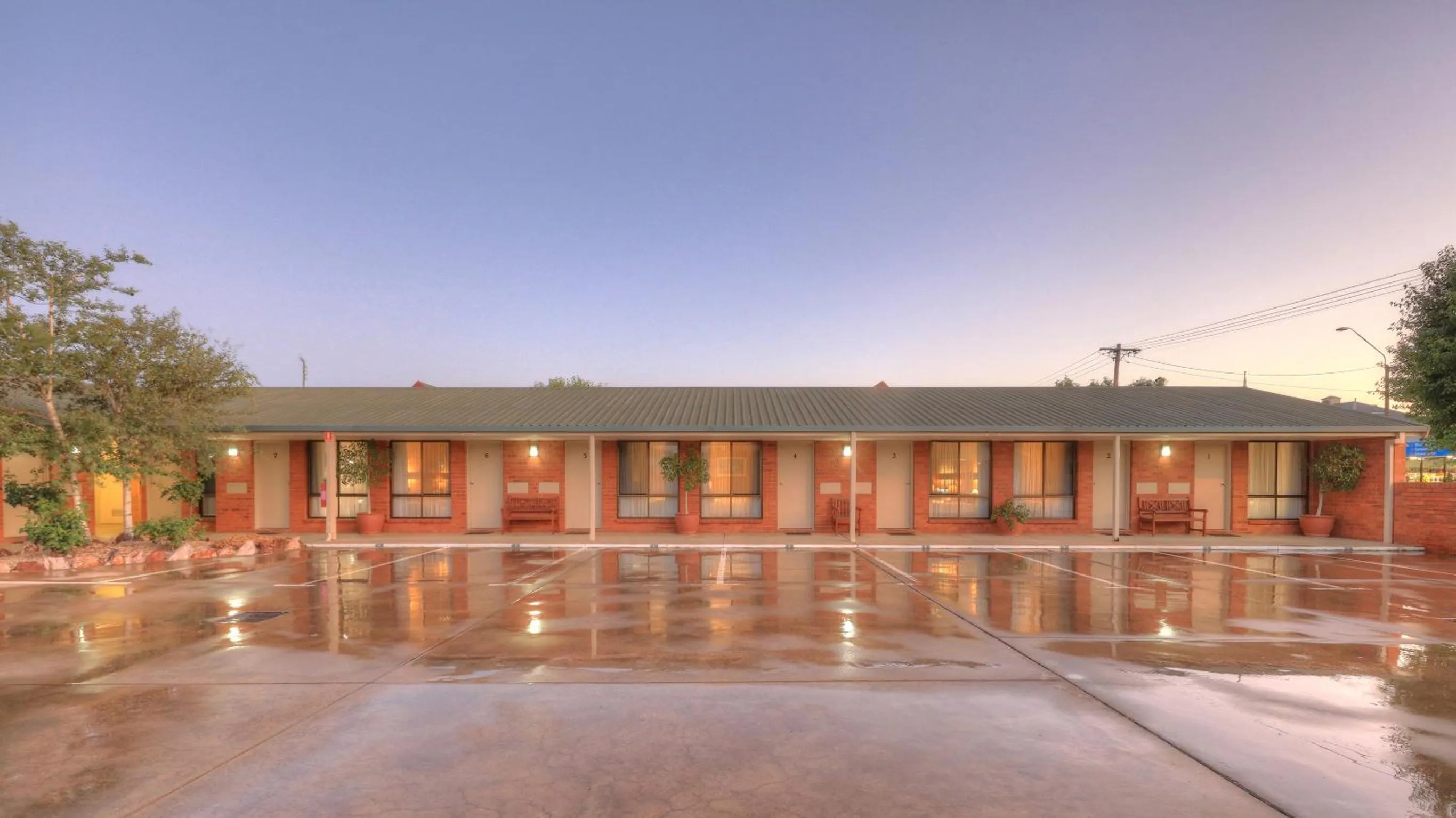 Property building in Moama Central Motel