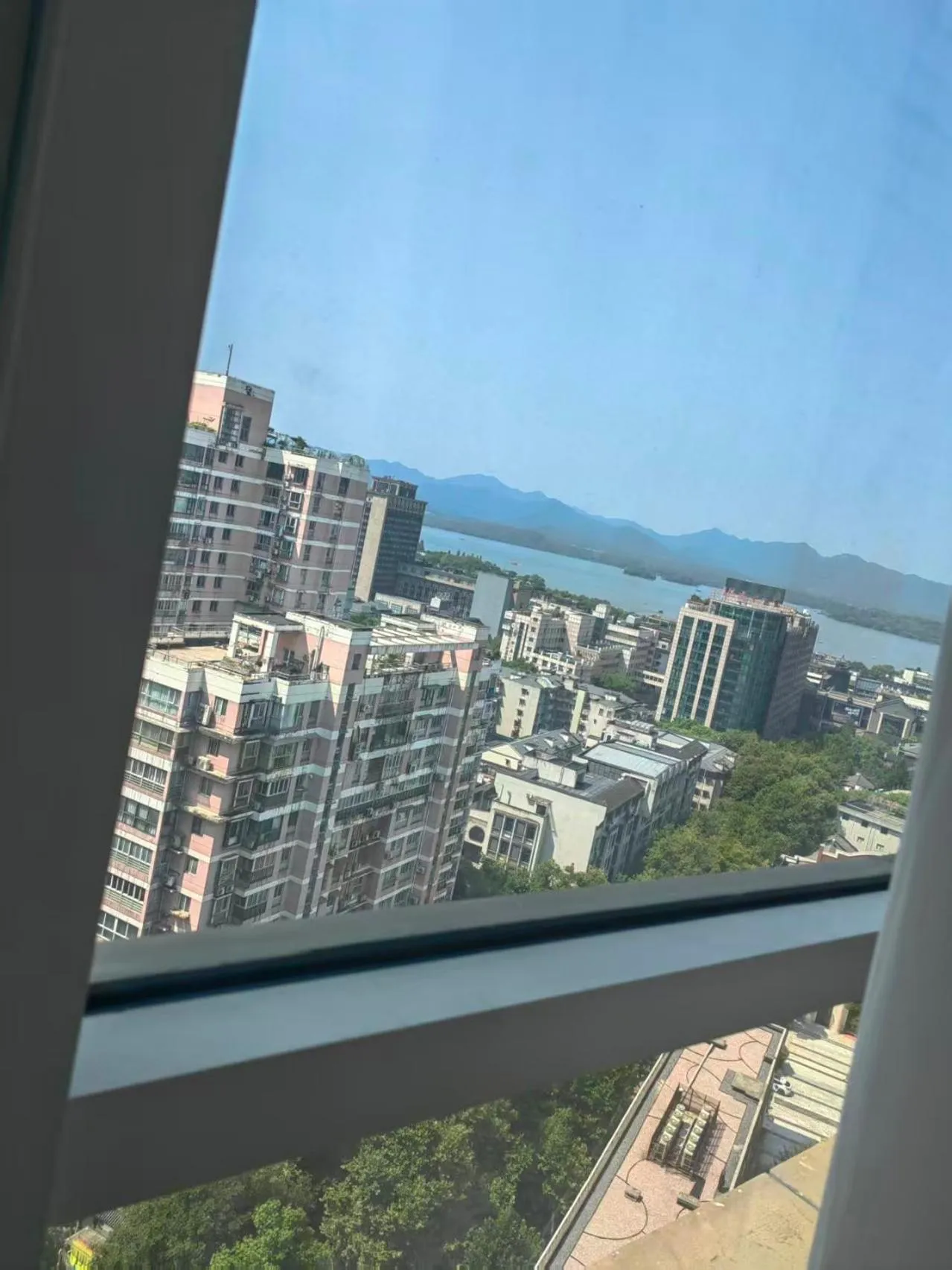 Property building in East King Business Hotel (West Lake store, Hangzhou)