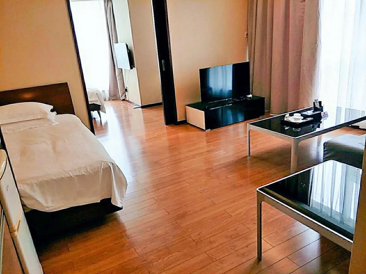 Seating area in East King Business Hotel (West Lake store, Hangzhou)