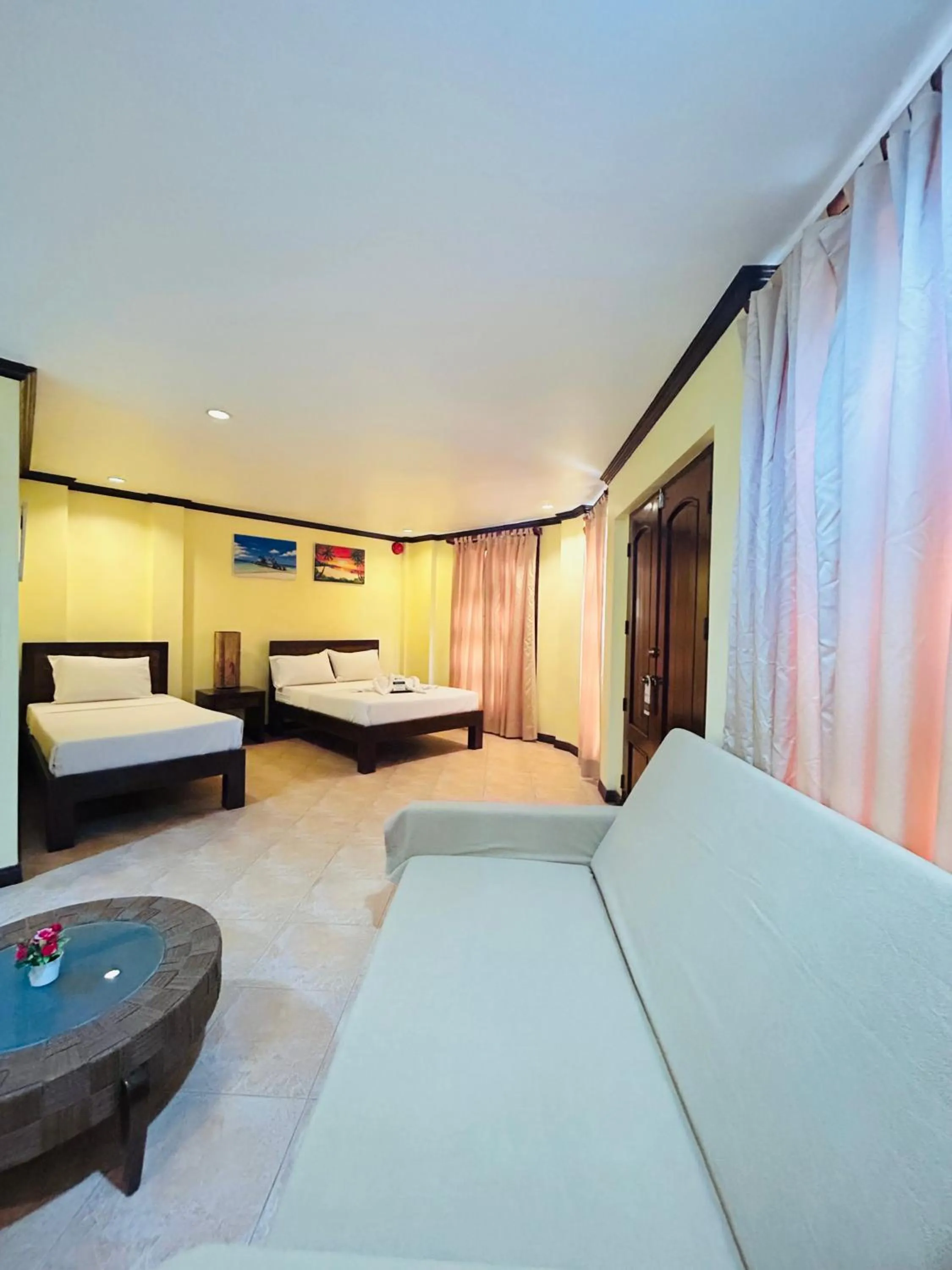 Bed in Sheridan Villas Boracay