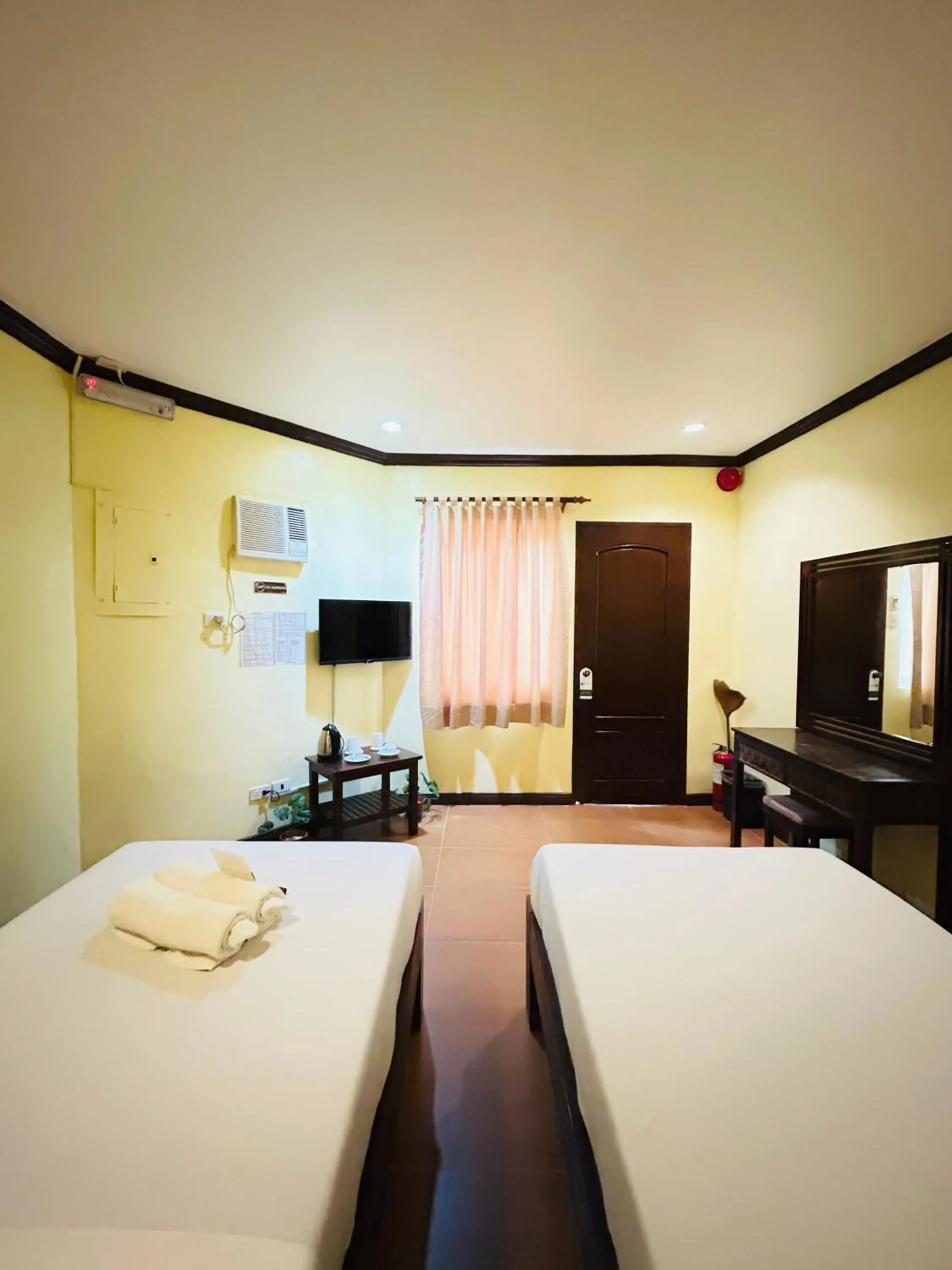 Bed in Sheridan Villas Boracay