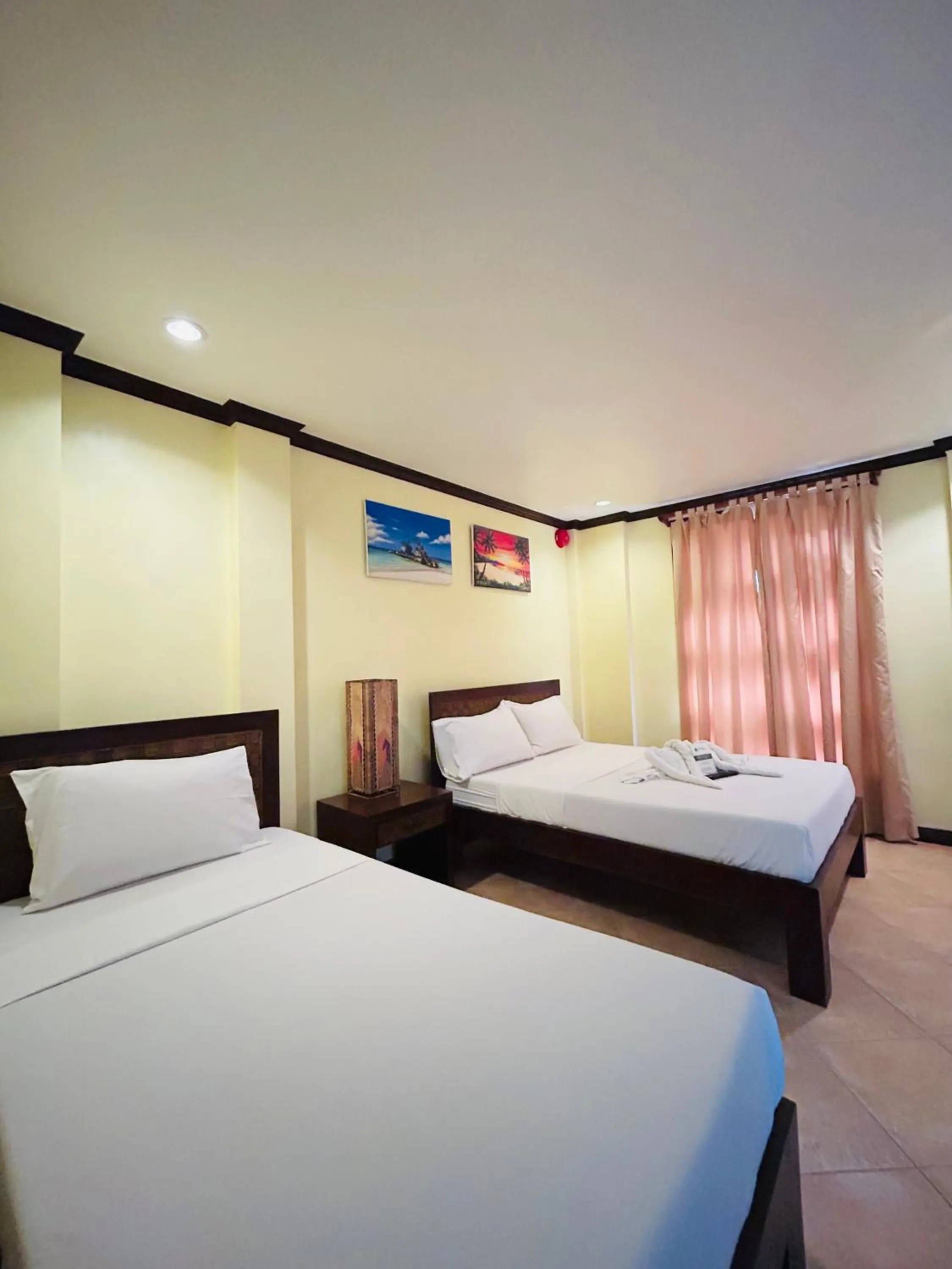 Bed in Sheridan Villas Boracay