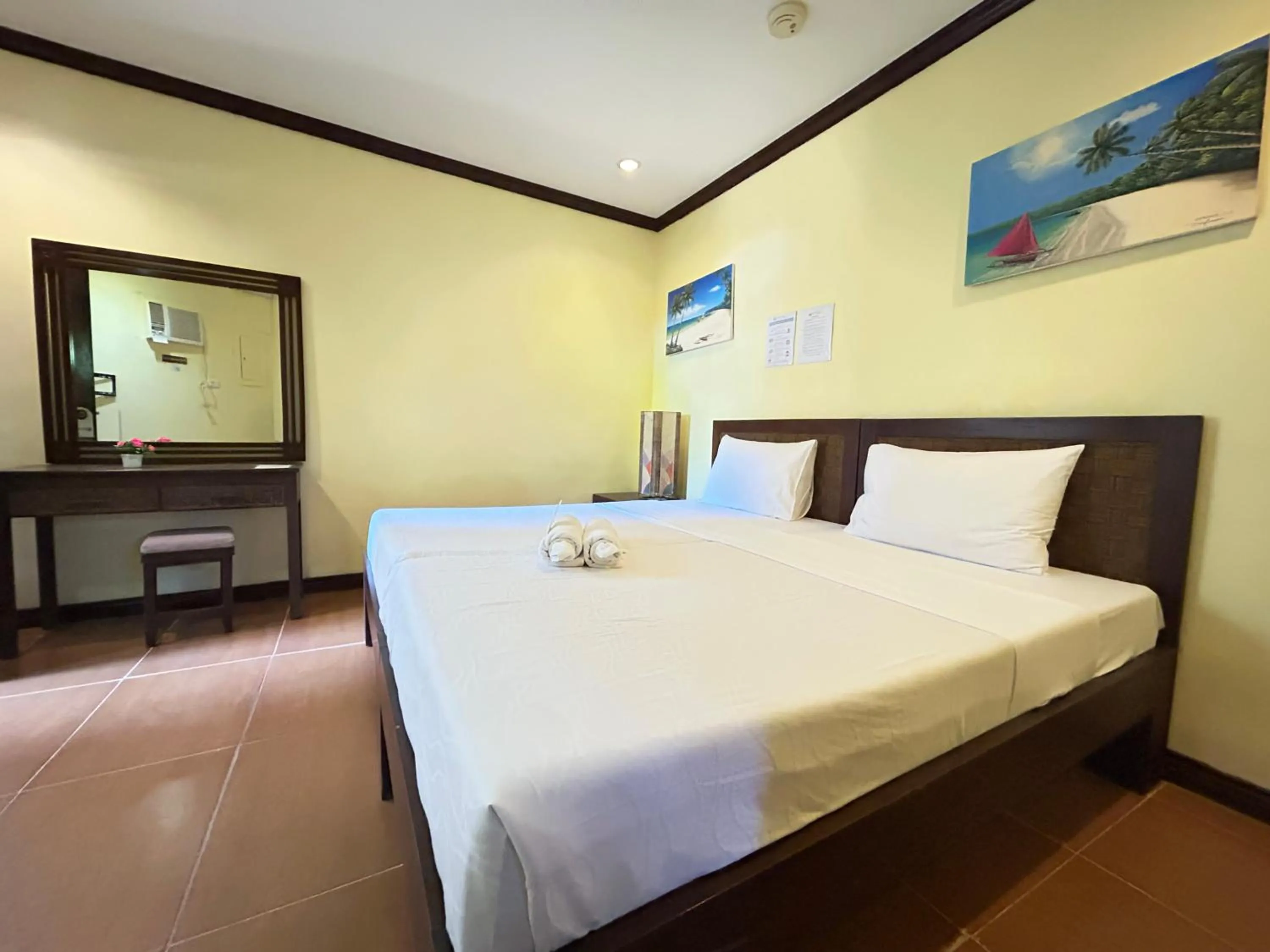 Bed in Sheridan Villas Boracay