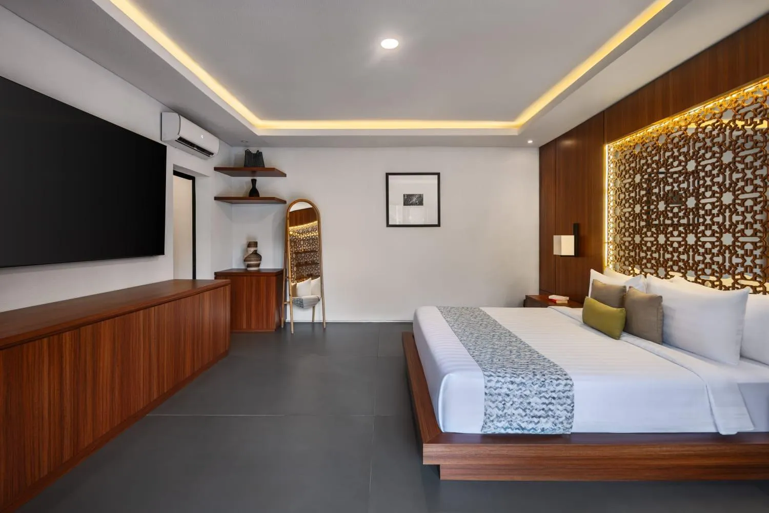 Bedroom, Bed in Zenubud