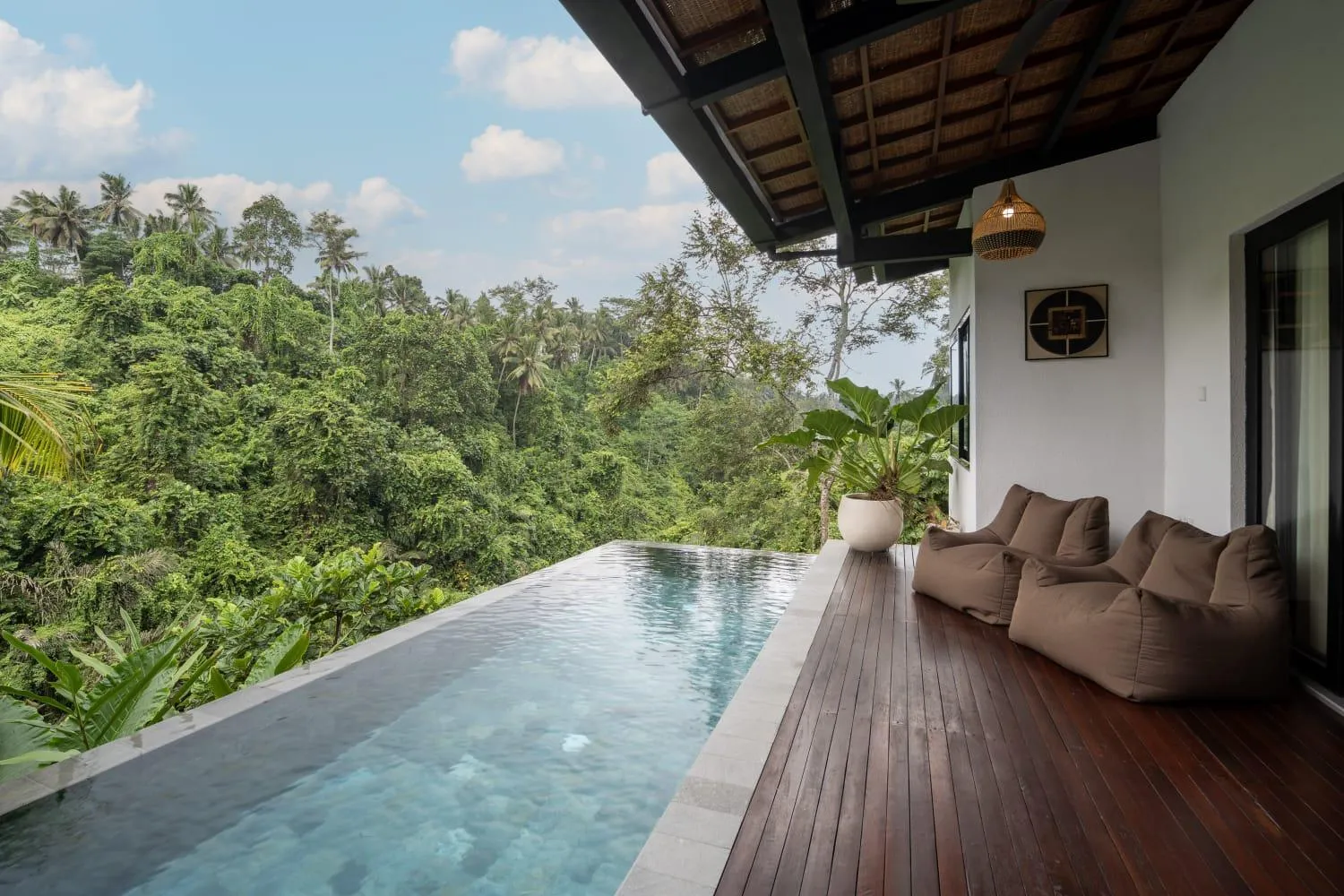 Living room in Zenubud