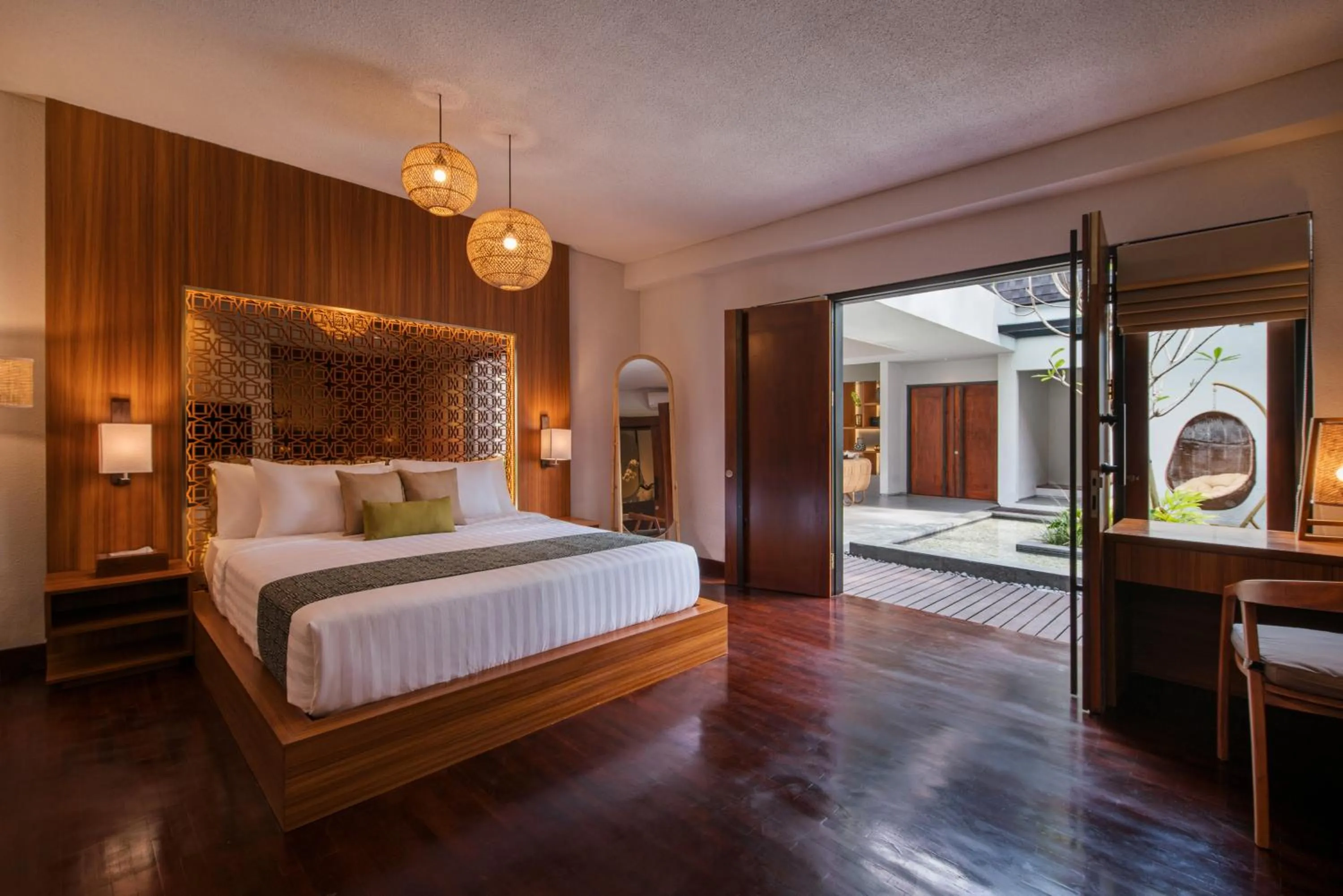 Bedroom, Bed in Zenubud