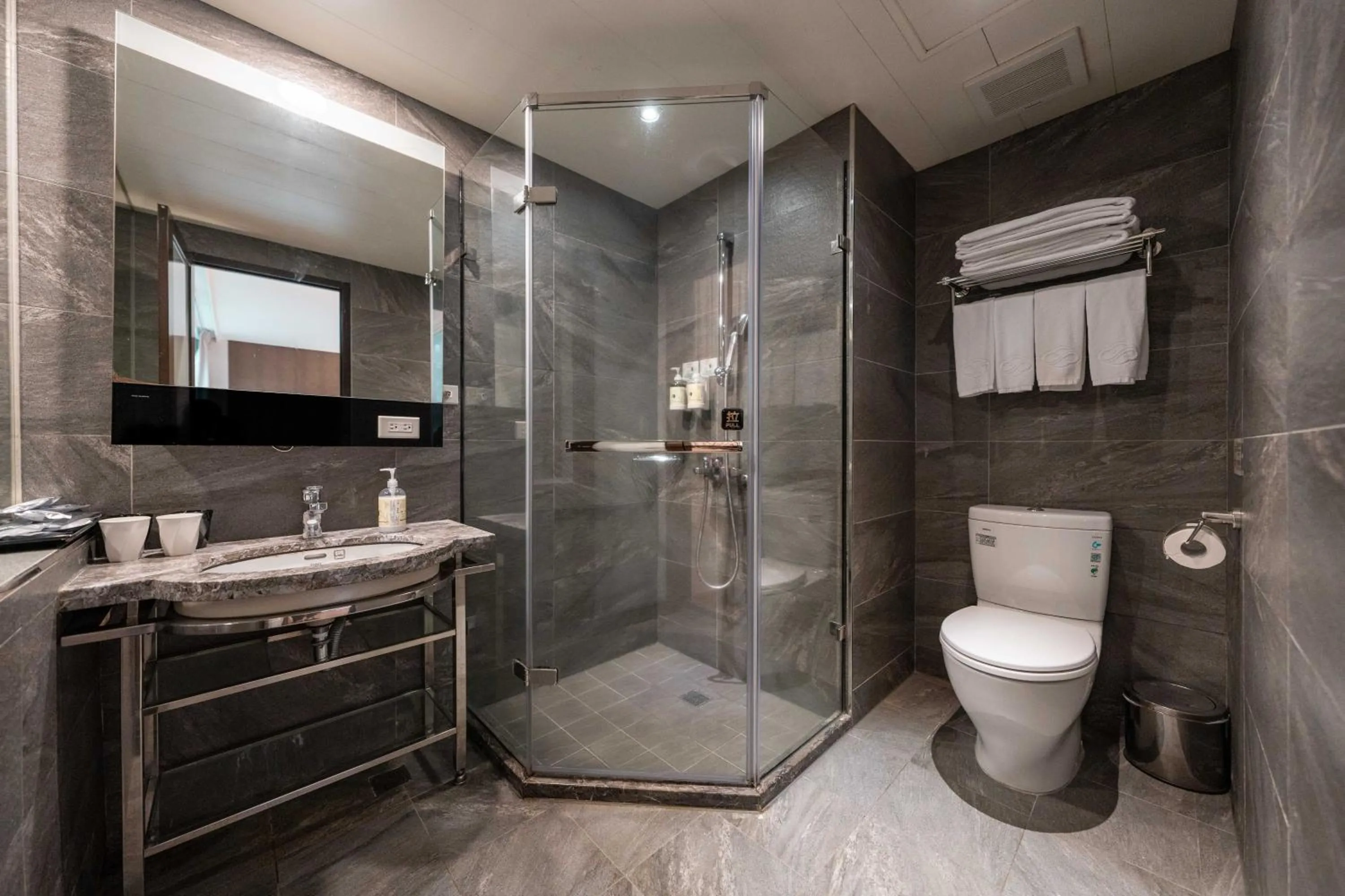 Bathroom in 雲富大飯店 Hotel Cloud-ZhongShan