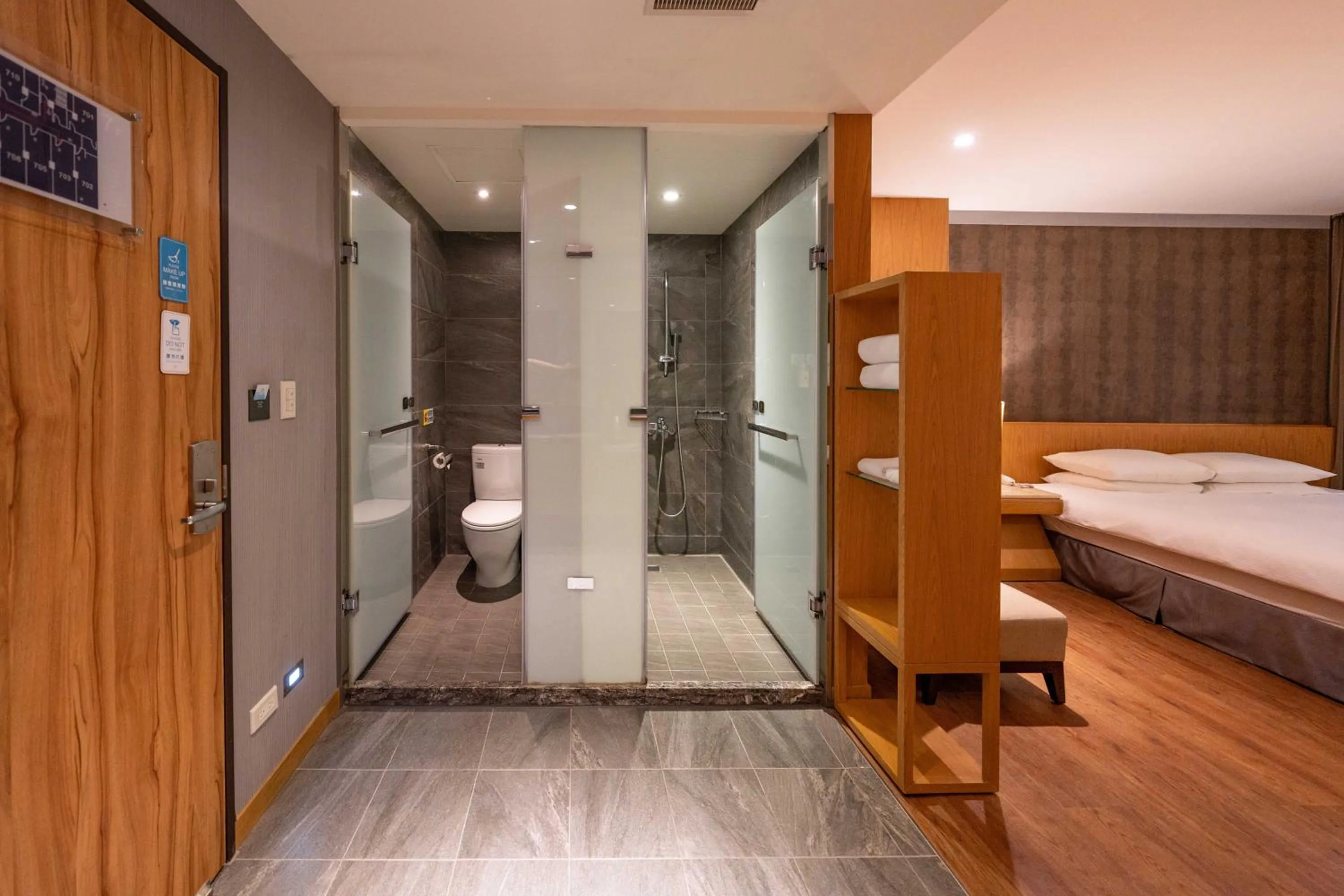 Photo of the whole room, Bed in 雲富大飯店 Hotel Cloud-ZhongShan