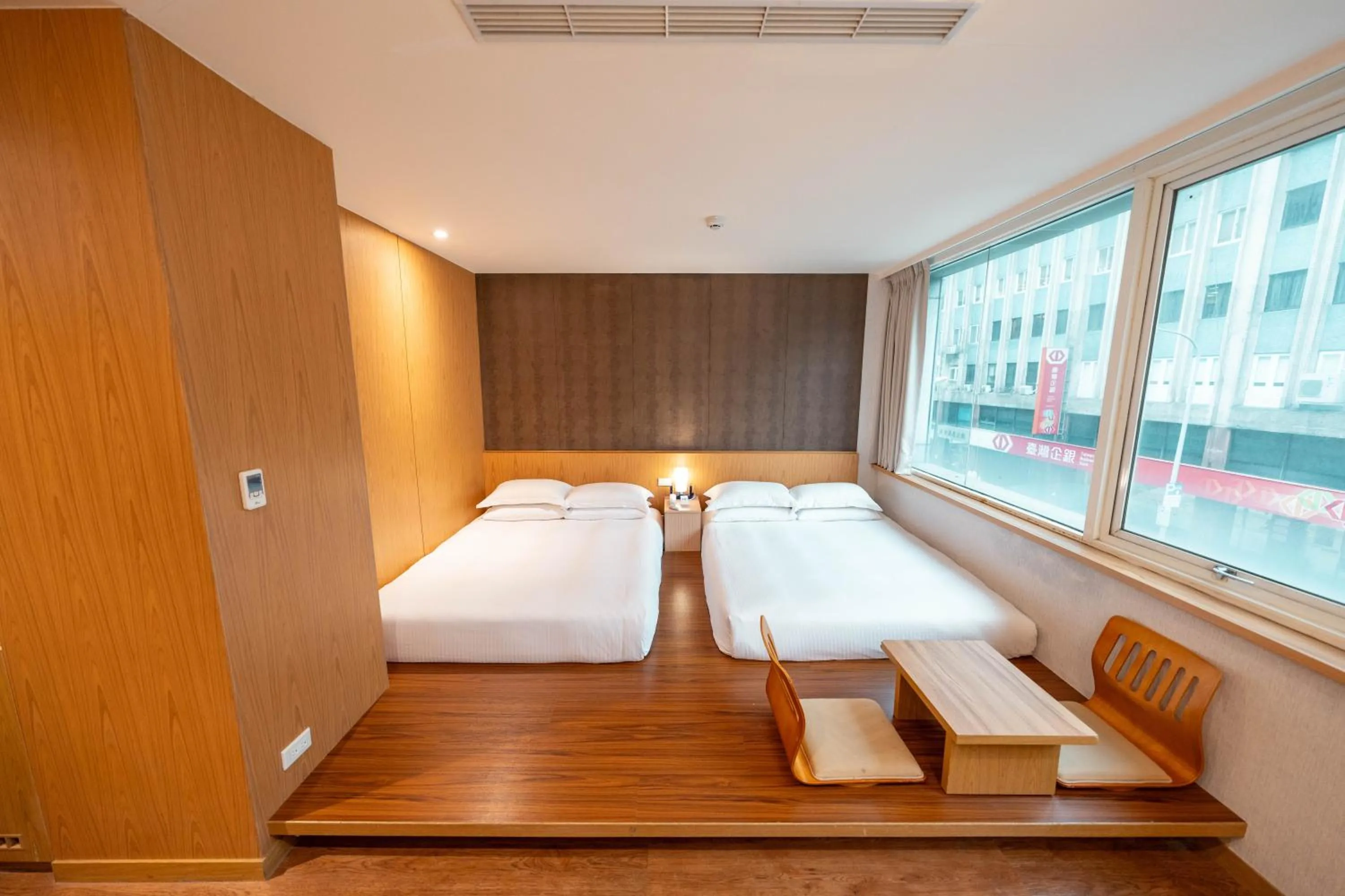 Photo of the whole room, Bed in 雲富大飯店 Hotel Cloud-ZhongShan