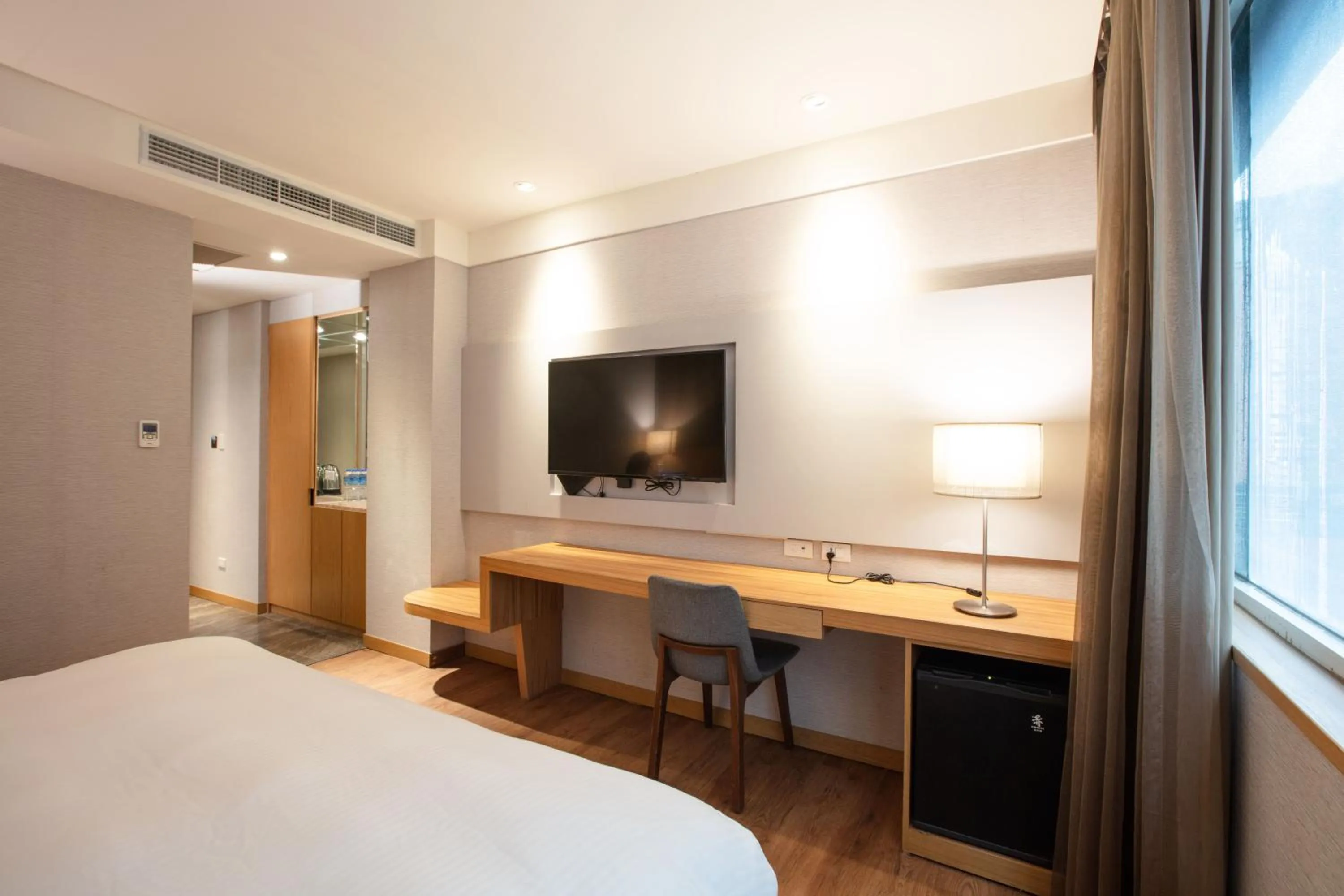 Photo of the whole room, Bed in 雲富大飯店 Hotel Cloud-ZhongShan