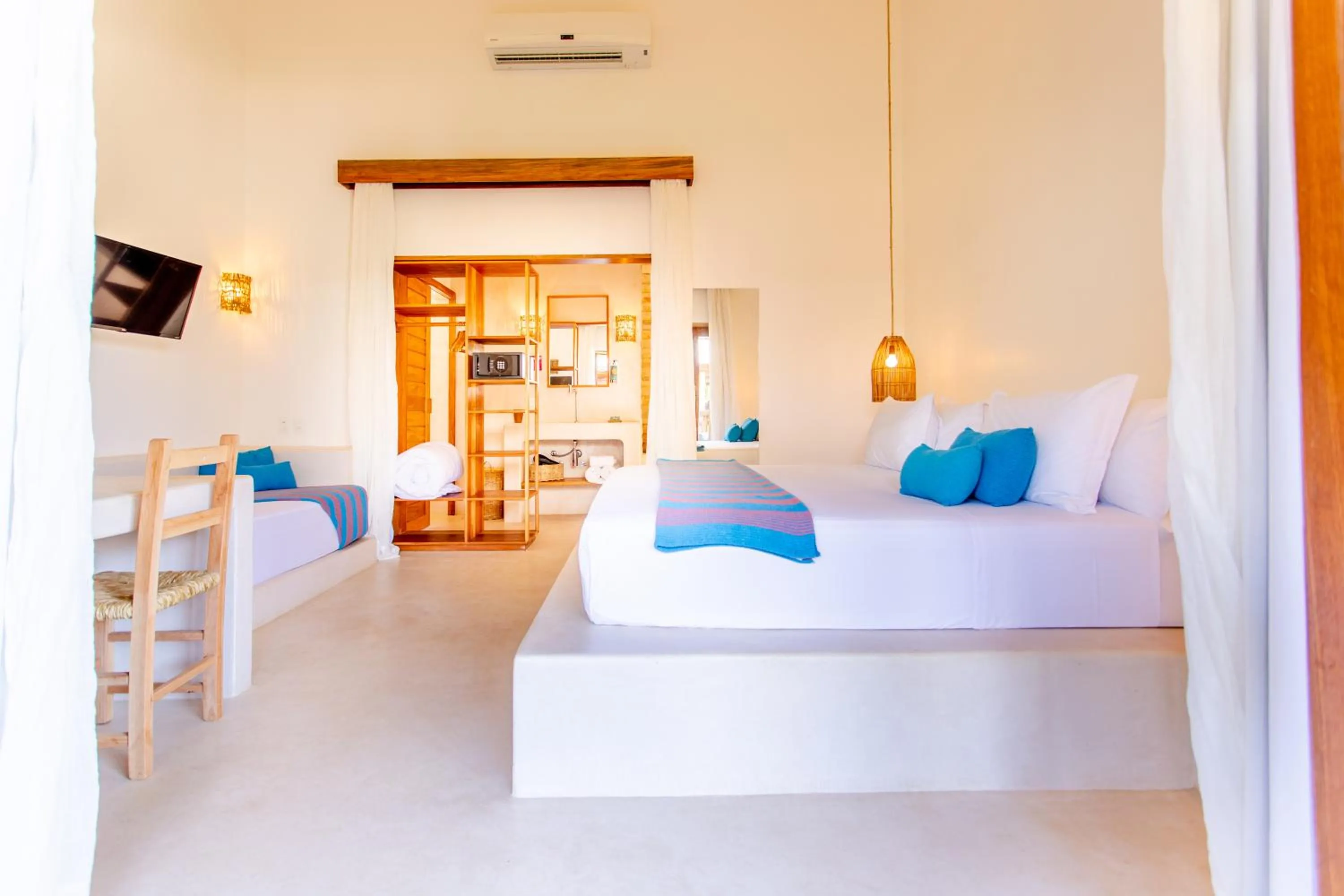 Bed in Café Jeri Hotel - Adults Only