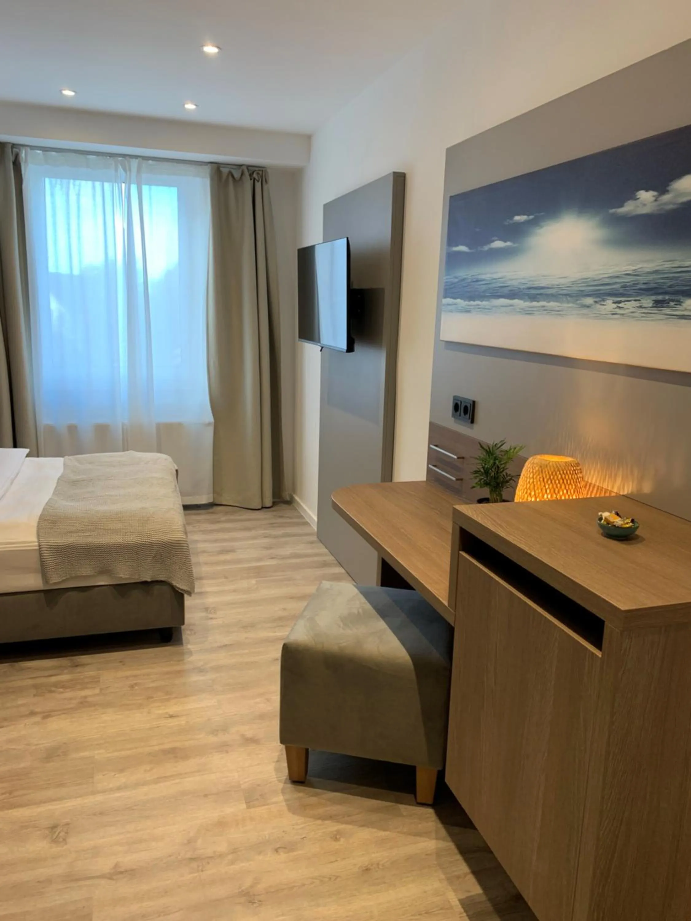 Photo of the whole room, Bed in Gästehaus freches Perlhuhn