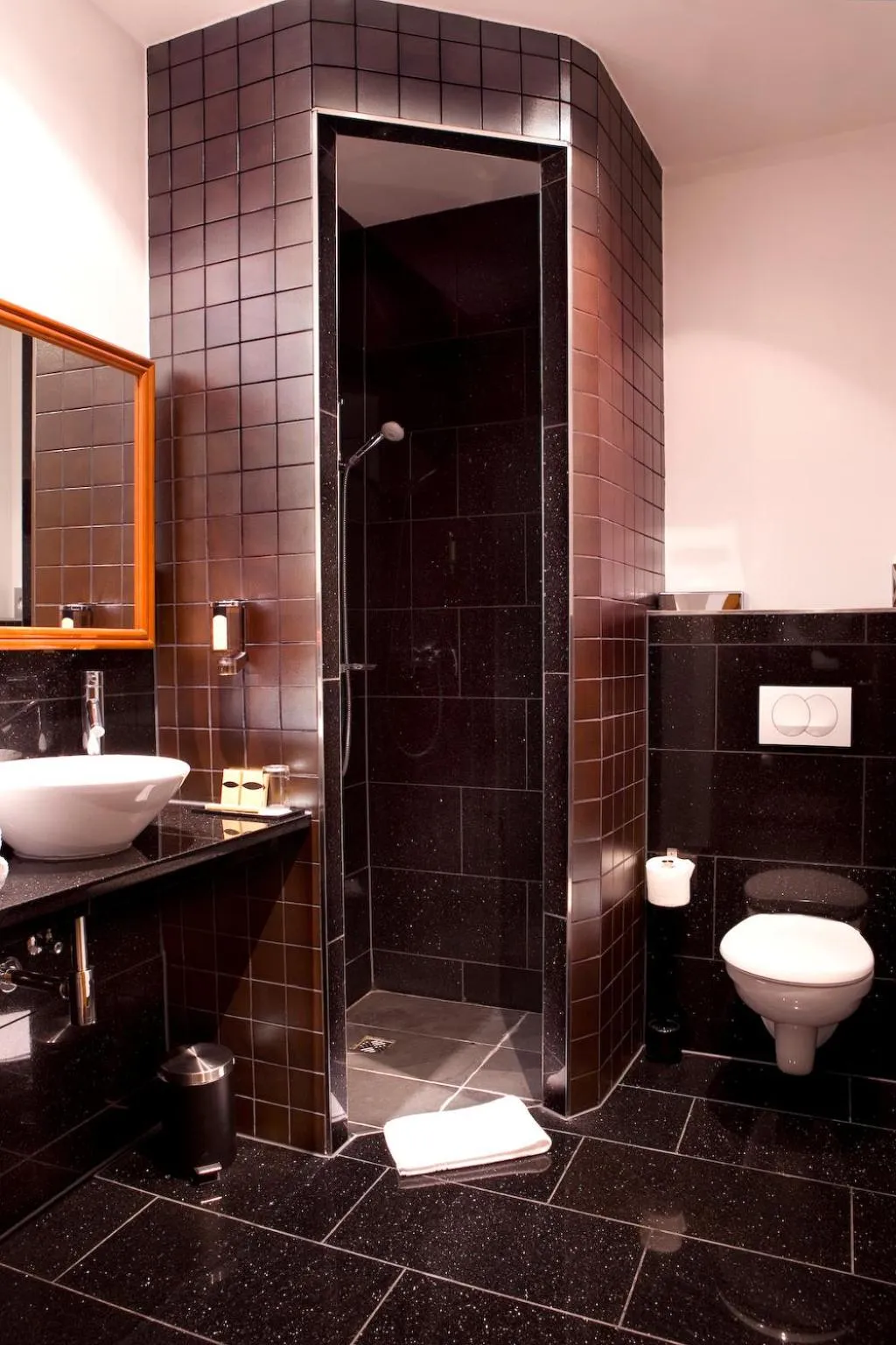 Bathroom in ROSS Hotel nähe Messe Stuttgart