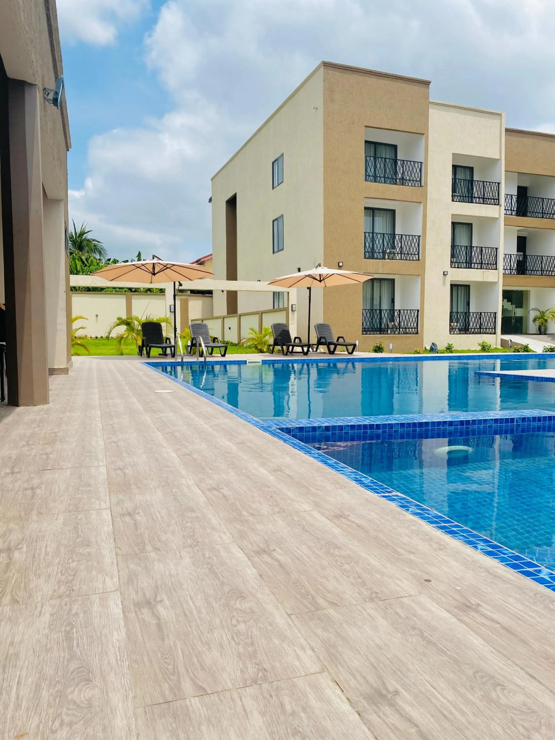 AIDEN HOMES AND APARTMENTS HOTEl