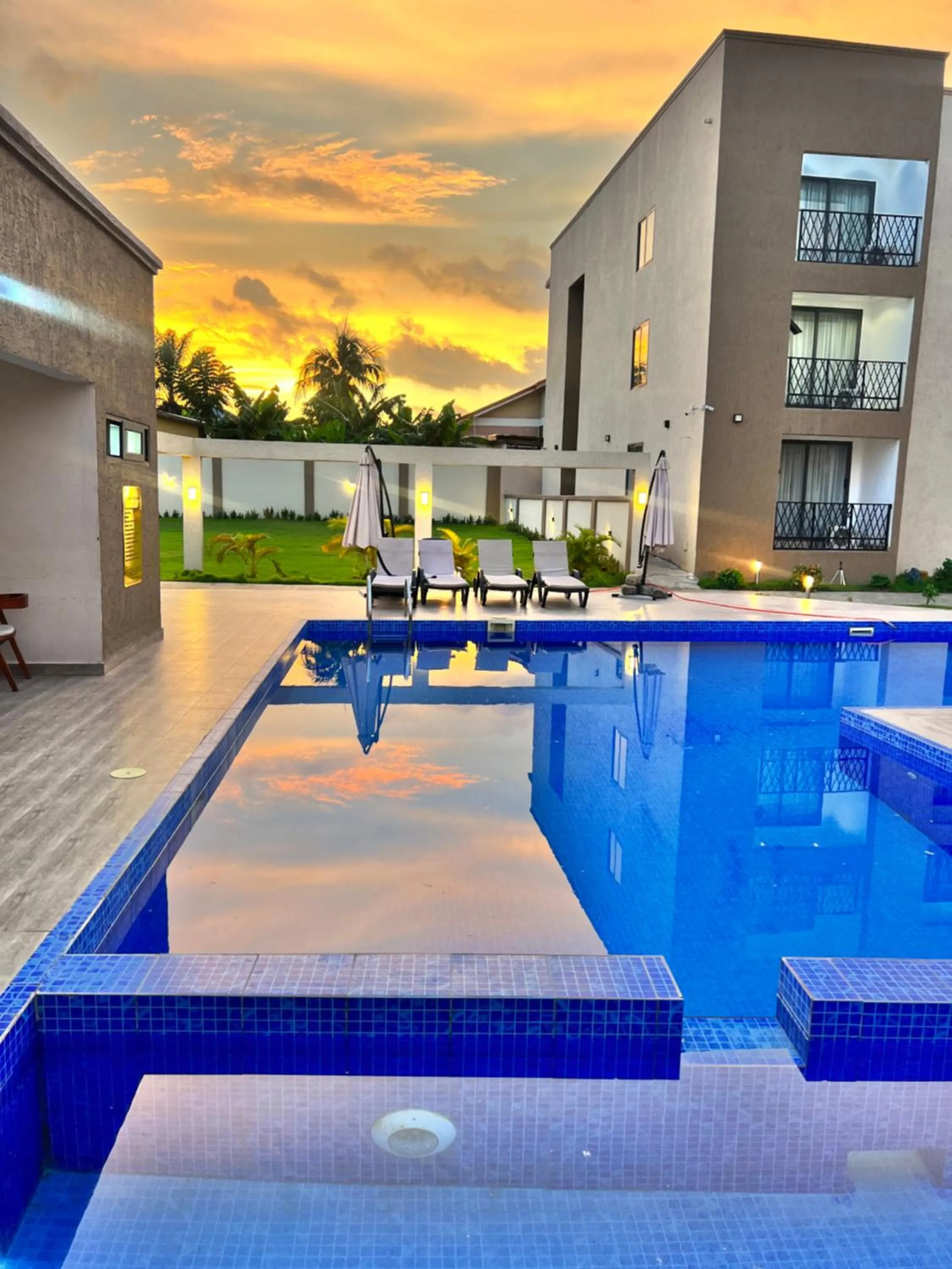 AIDEN HOMES AND APARTMENTS HOTEl