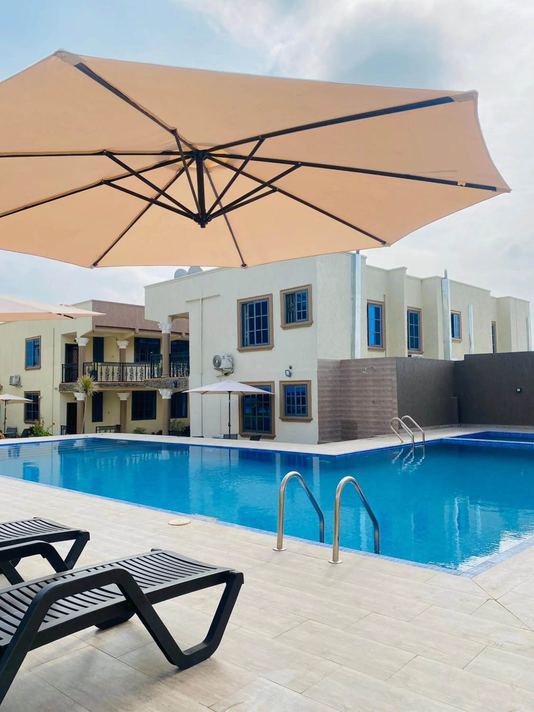 AIDEN HOMES AND APARTMENTS HOTEl