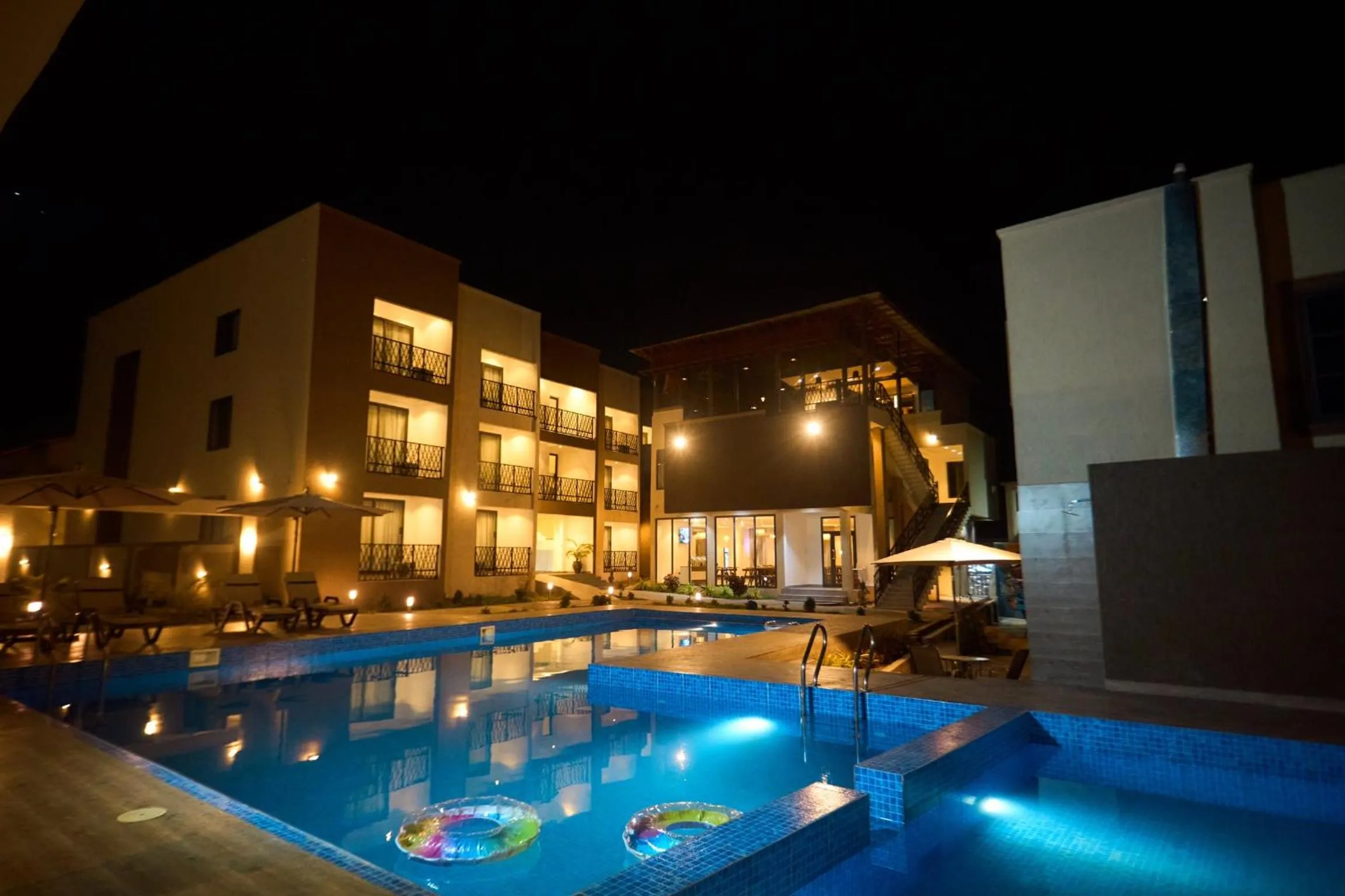 AIDEN HOMES AND APARTMENTS HOTEl