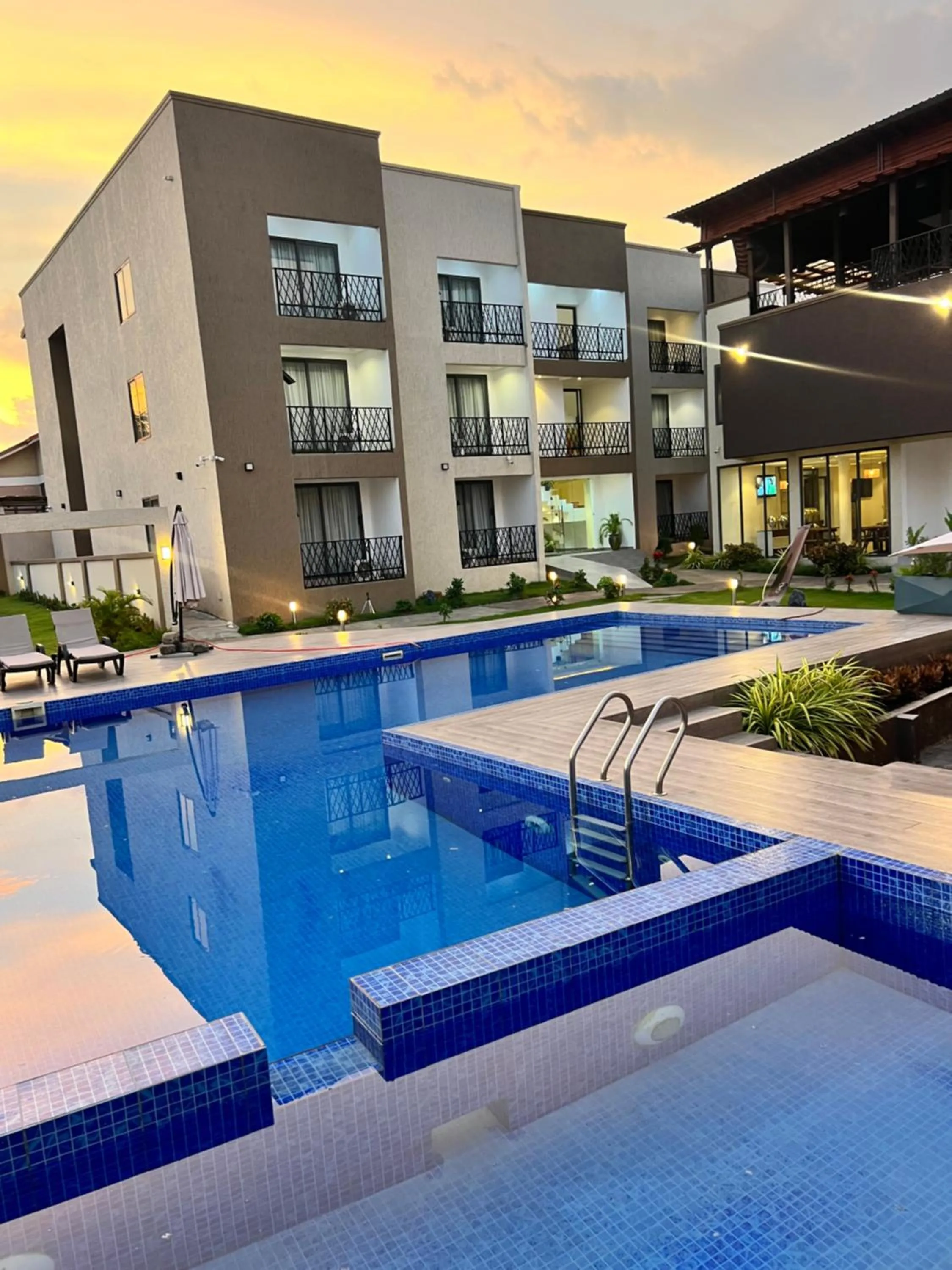 AIDEN HOMES AND APARTMENTS HOTEl