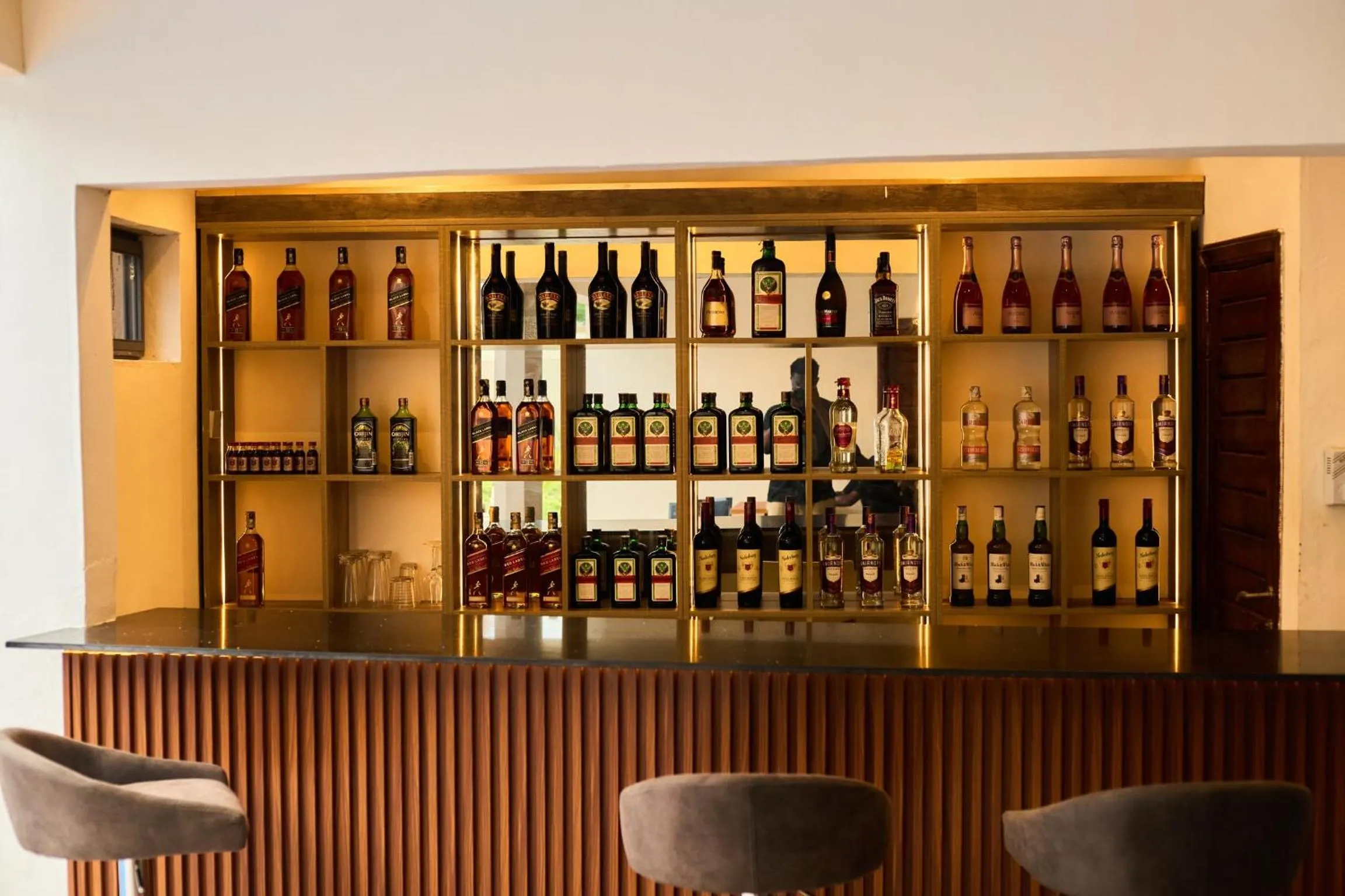 Lounge or bar in AIDEN HOMES AND APARTMENTS HOTEl