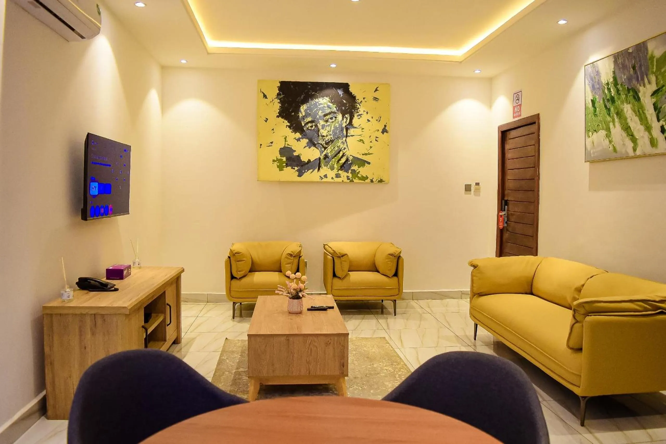 AIDEN HOMES AND APARTMENTS HOTEl