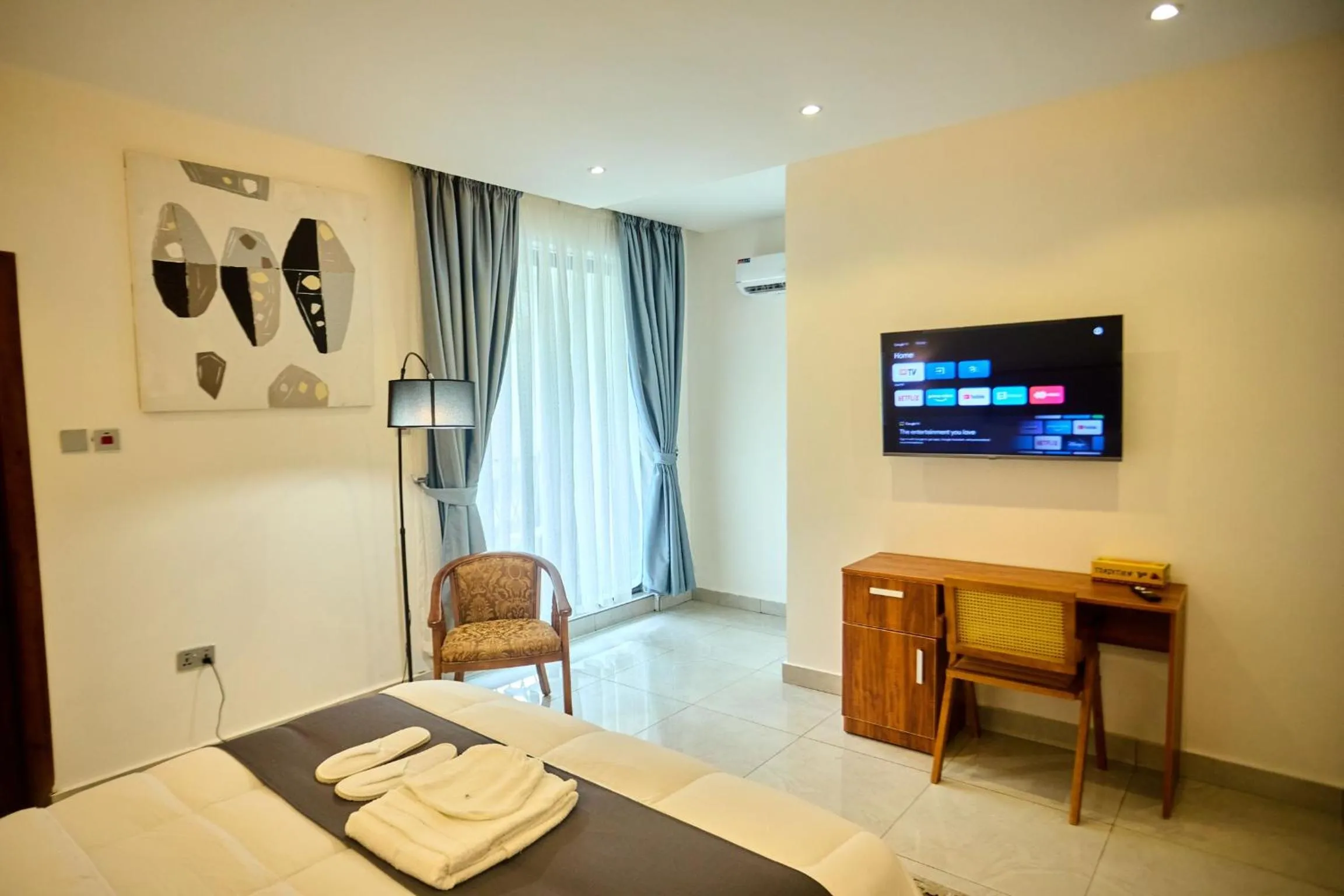 Photo of the whole room in AIDEN HOMES AND APARTMENTS HOTEl