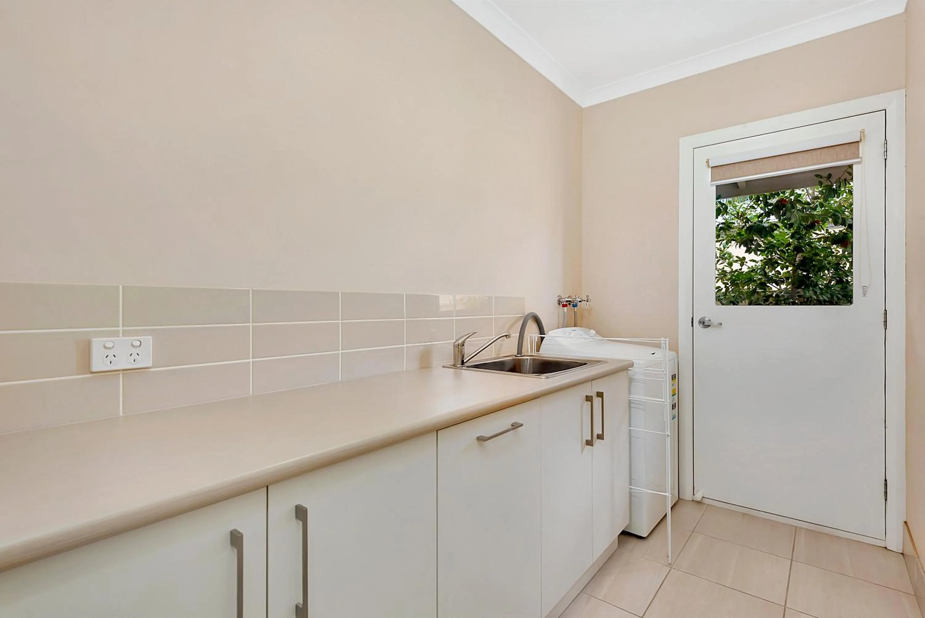 Area and facilities in Kennedy Holiday Villas