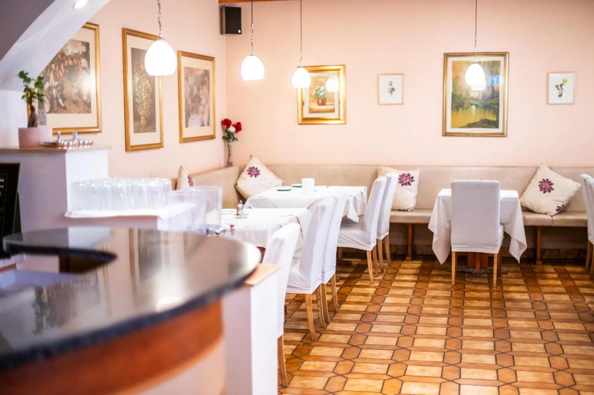 Restaurant/places to eat in Hotel Alter Telegraf