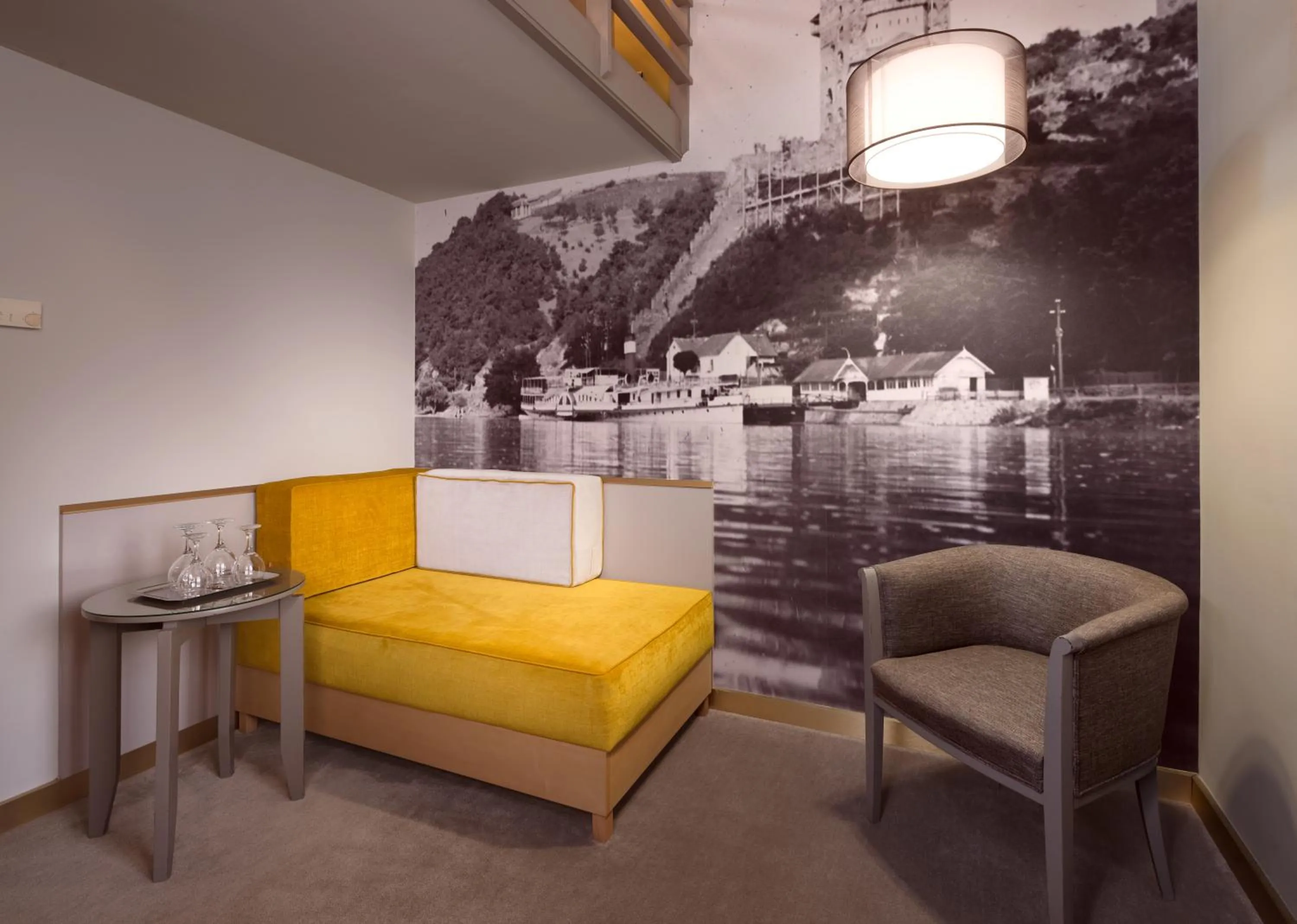 Seating area in Hotel Visegrád