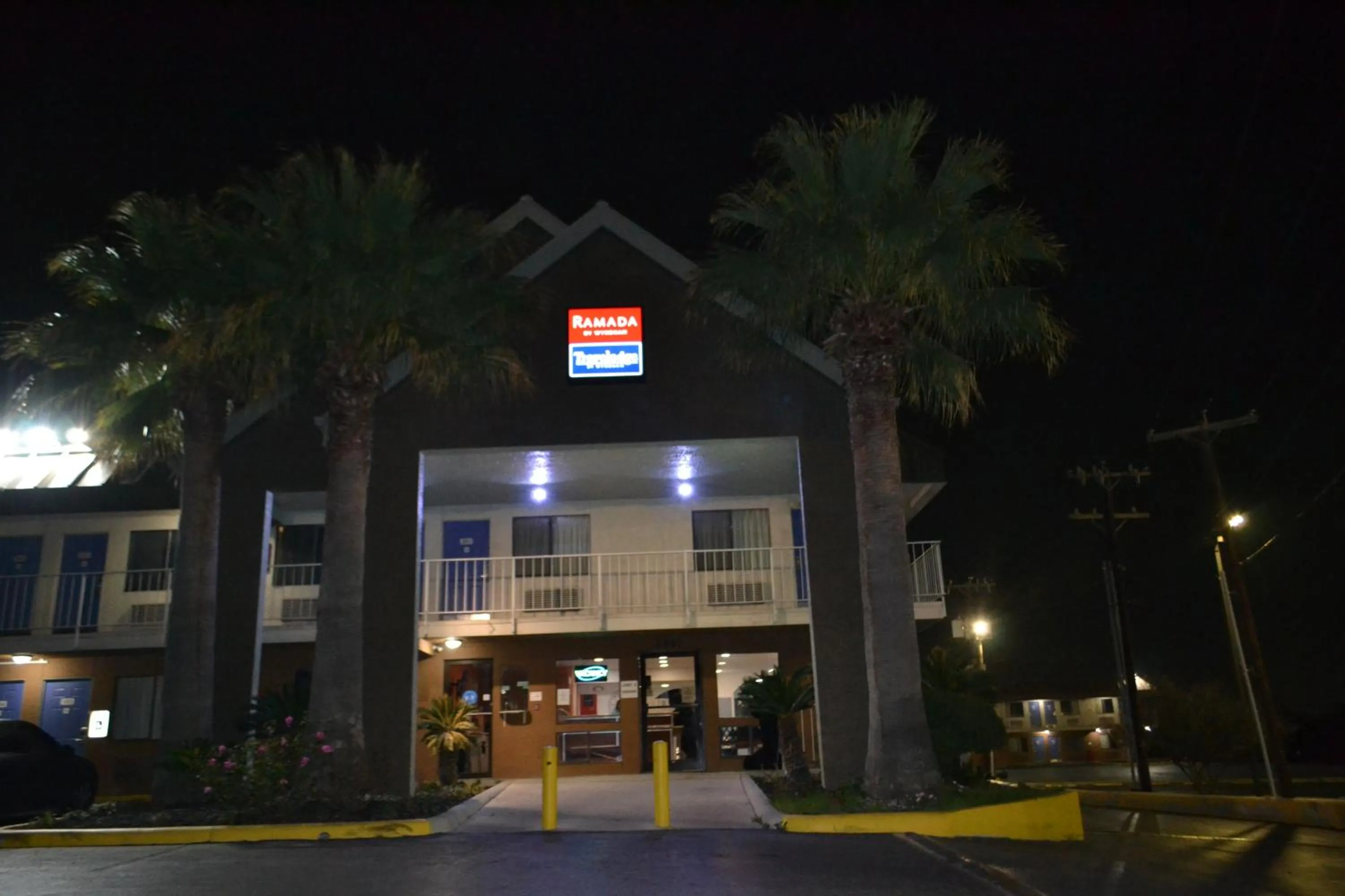 Property building in Travelodge by Wyndham San Antonio Lackland AFB North