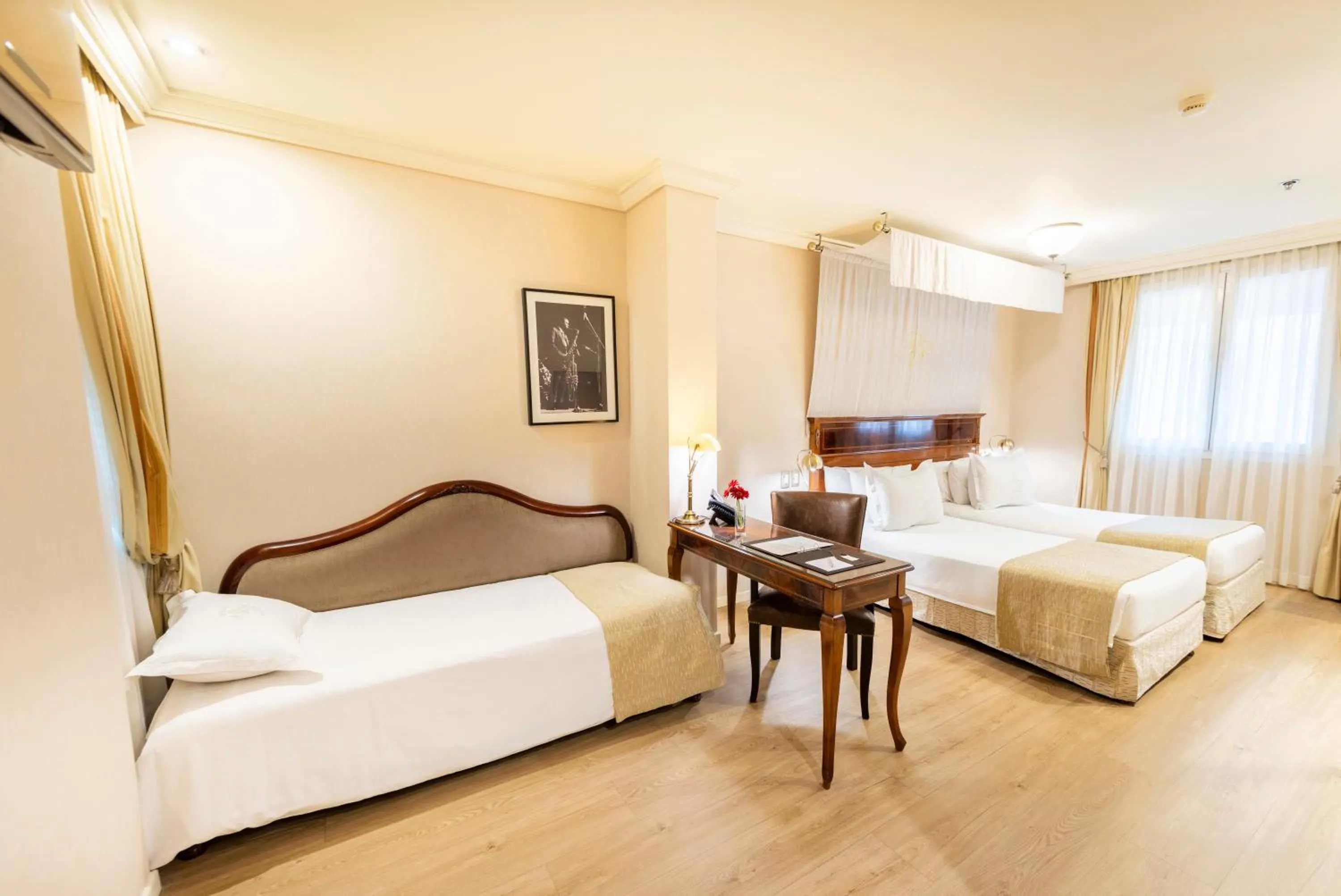 Bedroom, Bed in Melia Recoleta Plaza Hotel