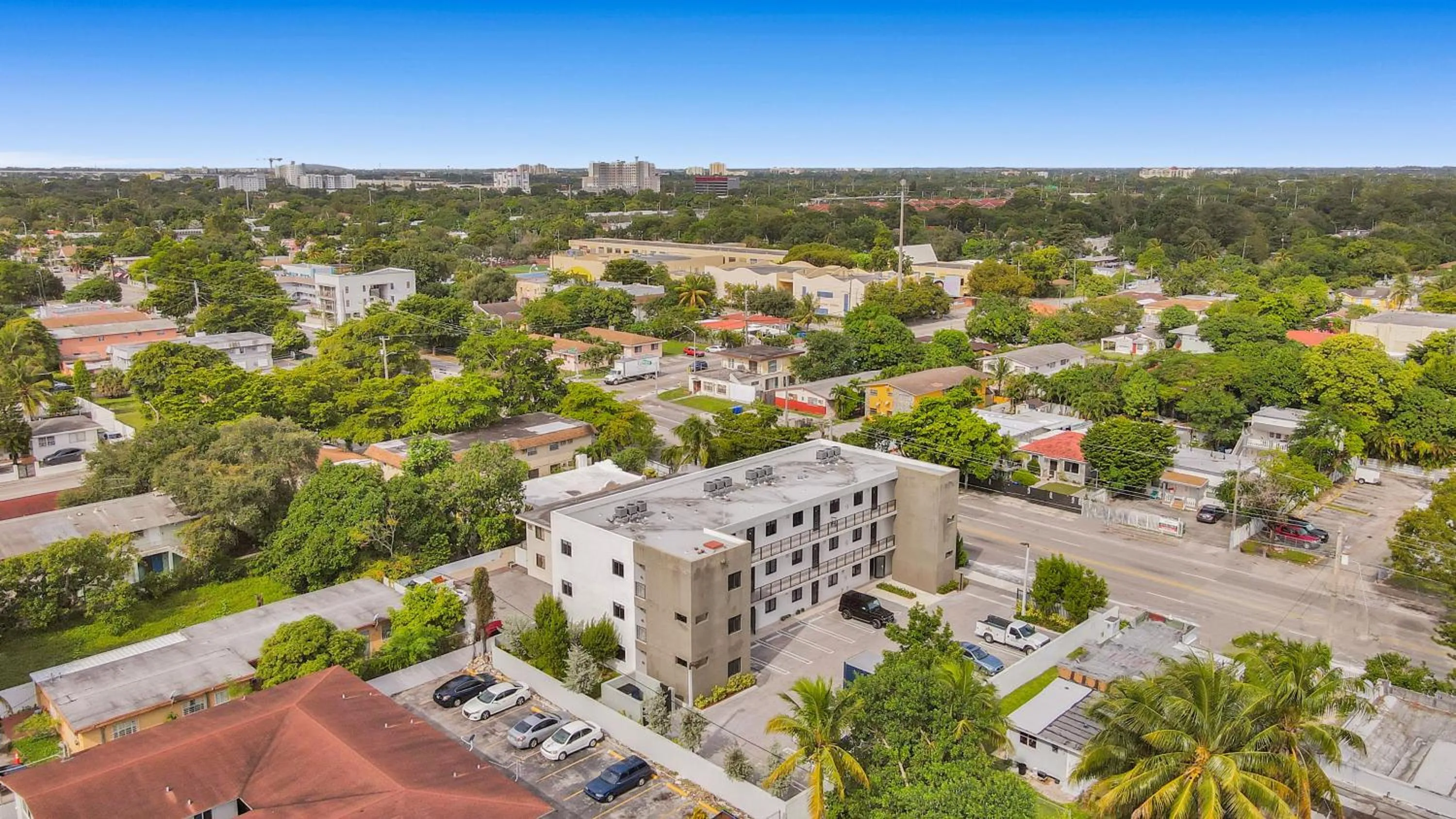 Property building in Renzzi Wynwood Apartments