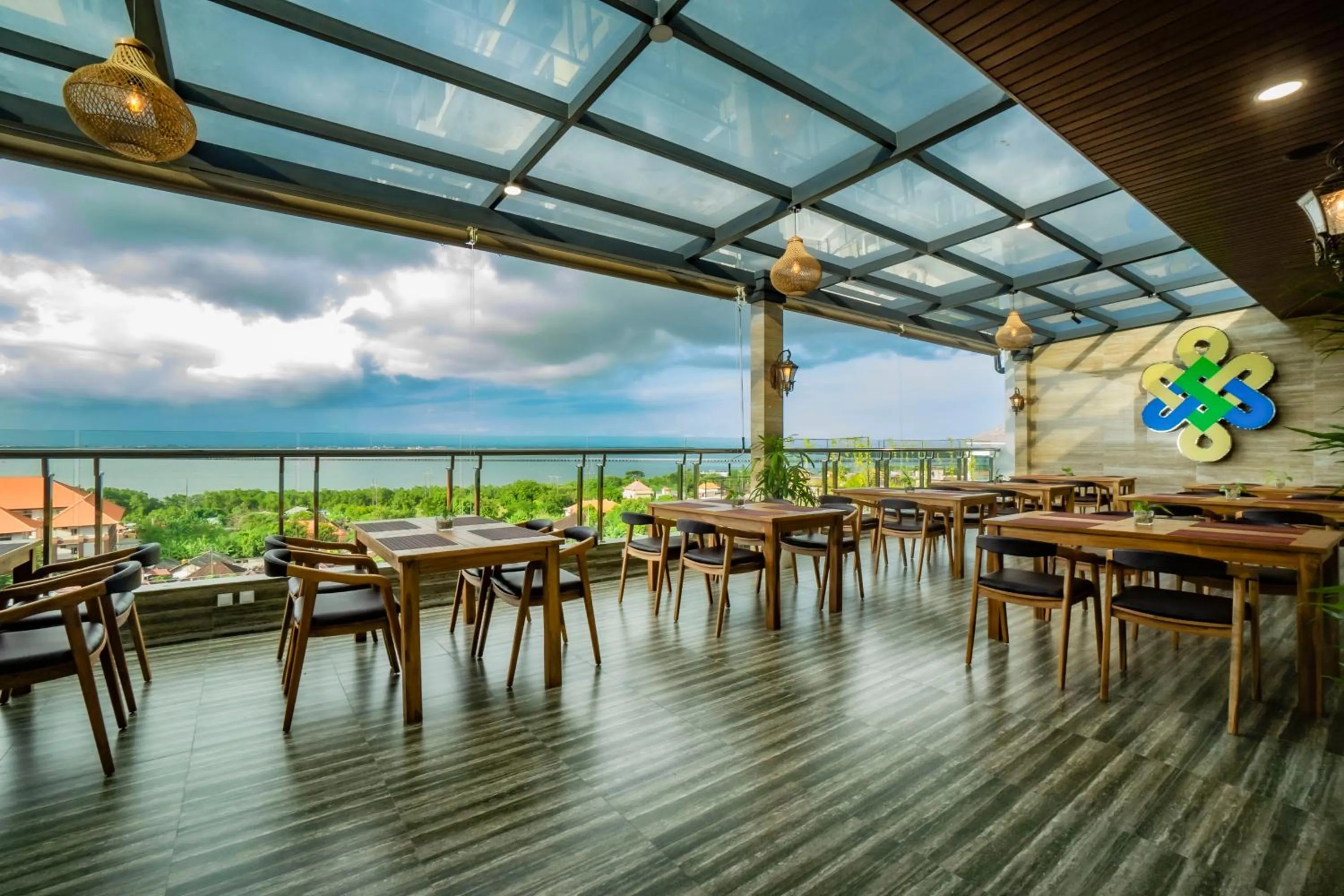 Restaurant/places to eat in Sunrise Aventus Hotel Nusa Dua