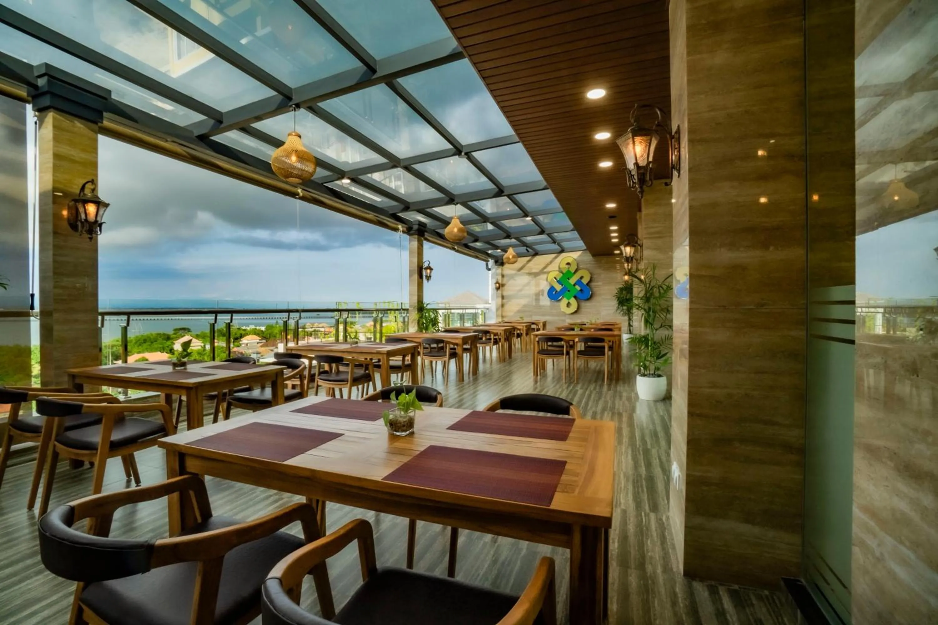Restaurant/places to eat in Sunrise Aventus Hotel Nusa Dua