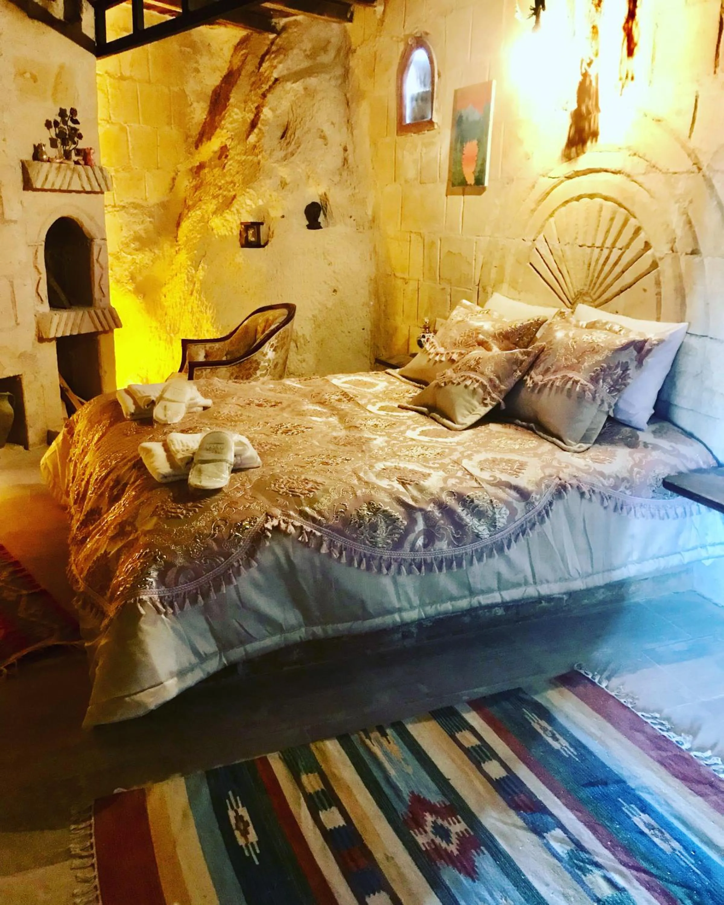 Bedroom, Bed in Cappadocia Alaz Cave Otel