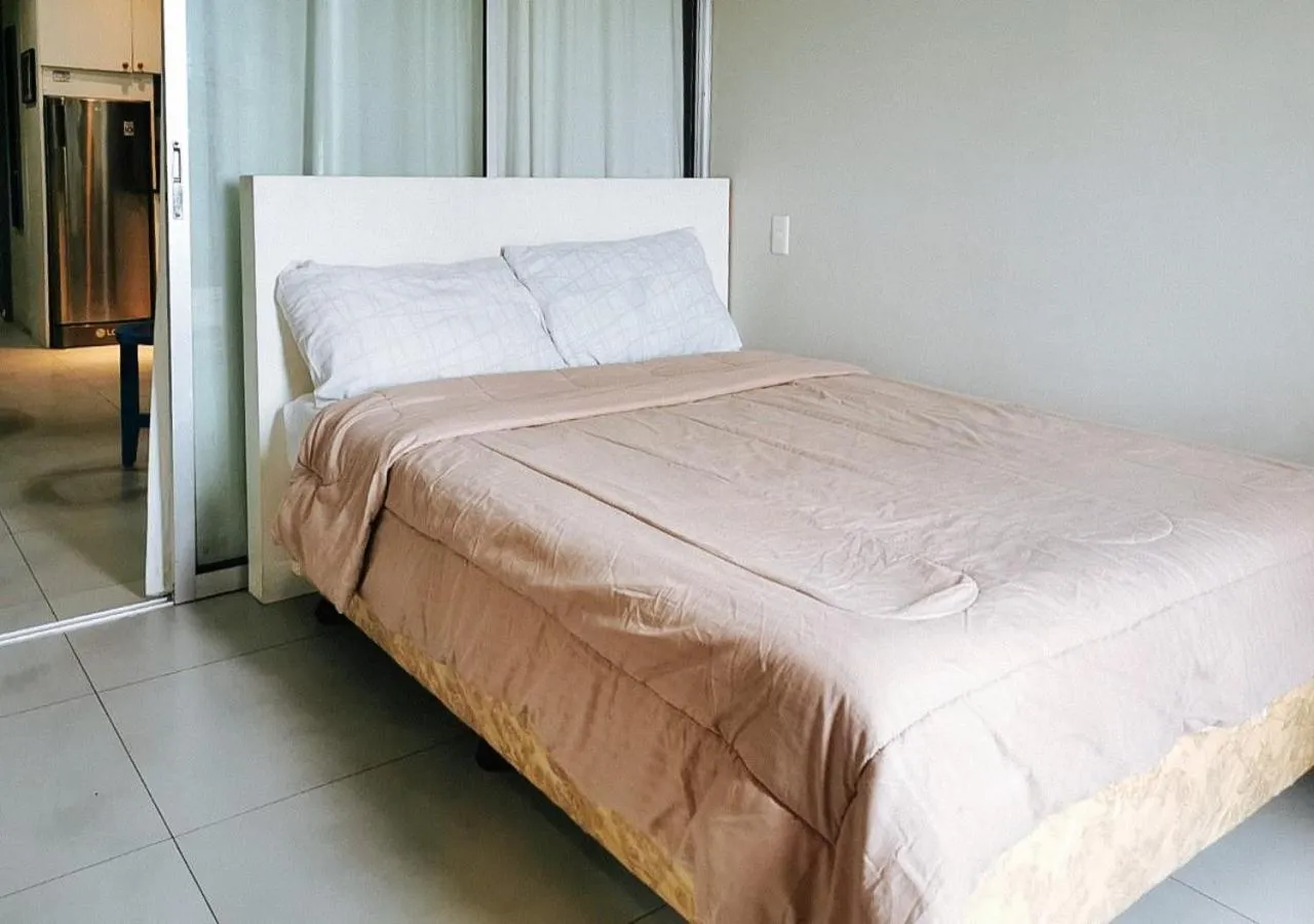 Bedroom in GMRENTALS Apartment at Mactan Airport