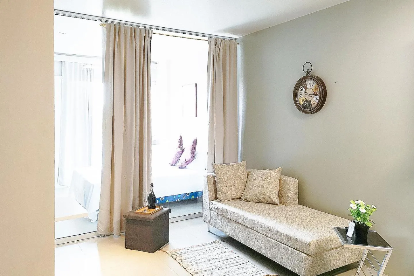 Bedroom, Seating Area in GMRENTALS Apartment at Mactan Airport