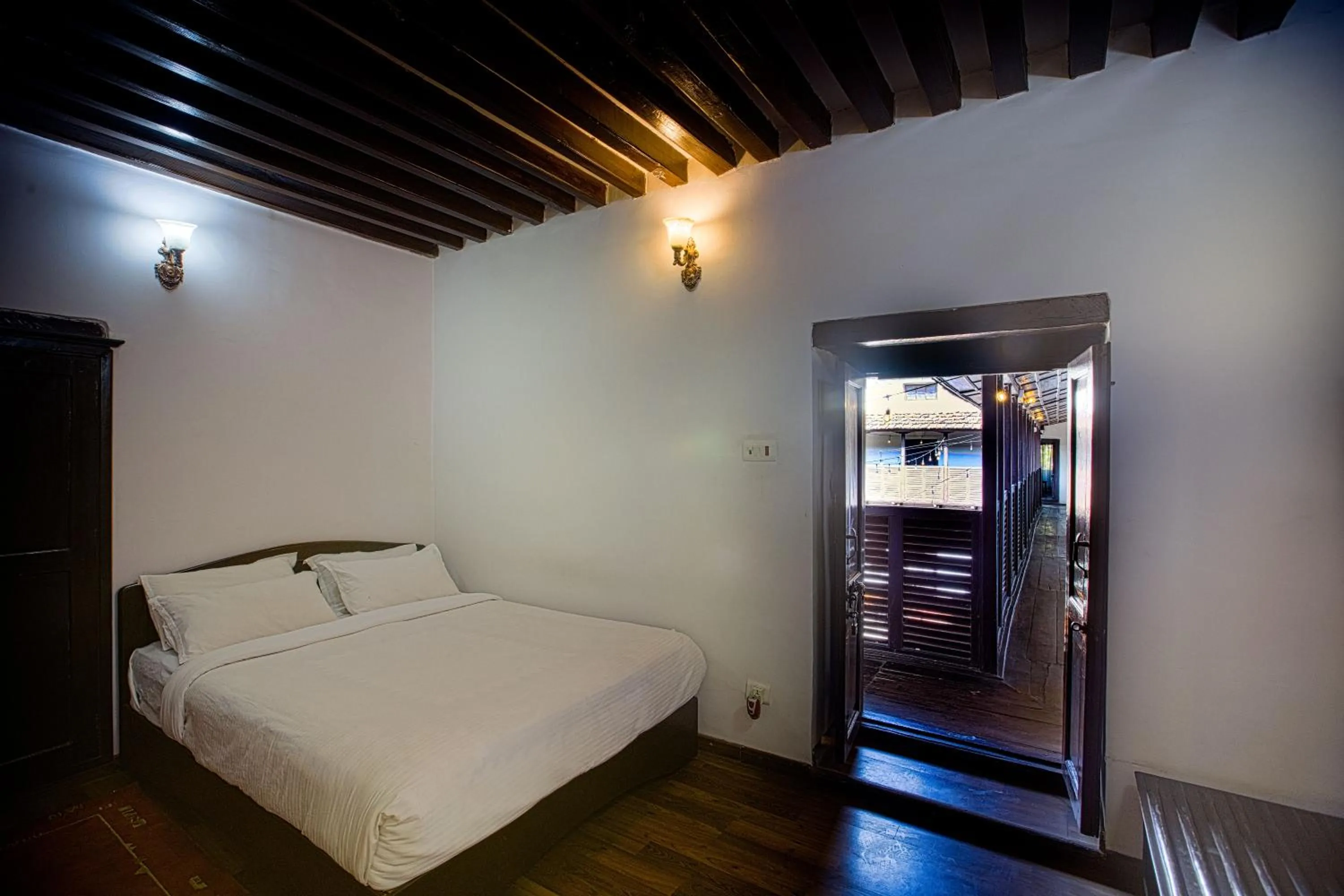 Bed in Hukum Darbar Restaurant & Hotel